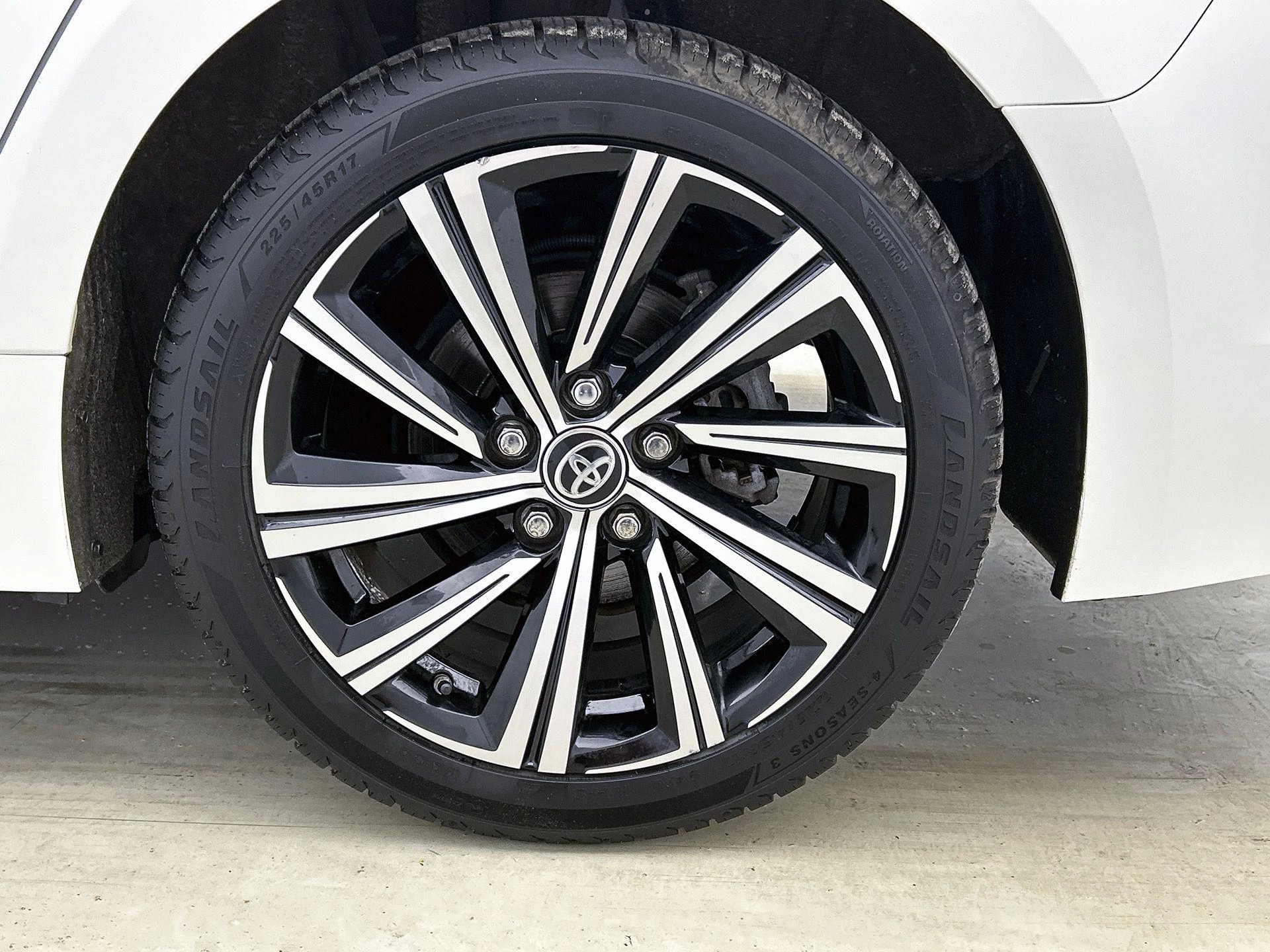 Toyota-Corolla Touring Sports-image-32