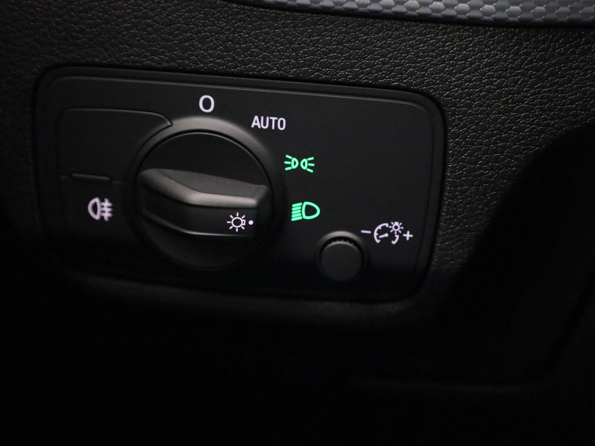Audi-Q2-image-24