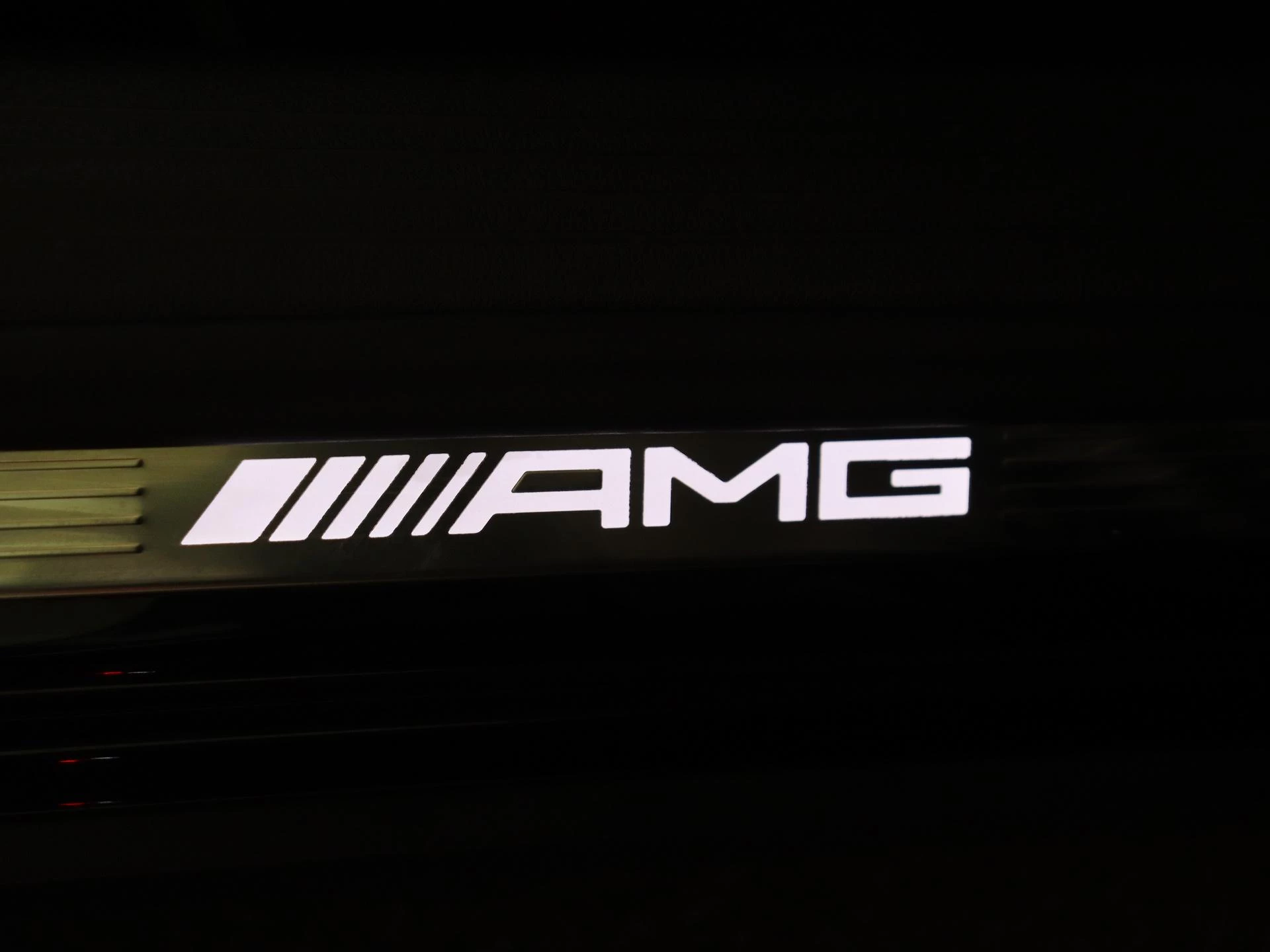 Mercedes-Benz-GLB-image-14