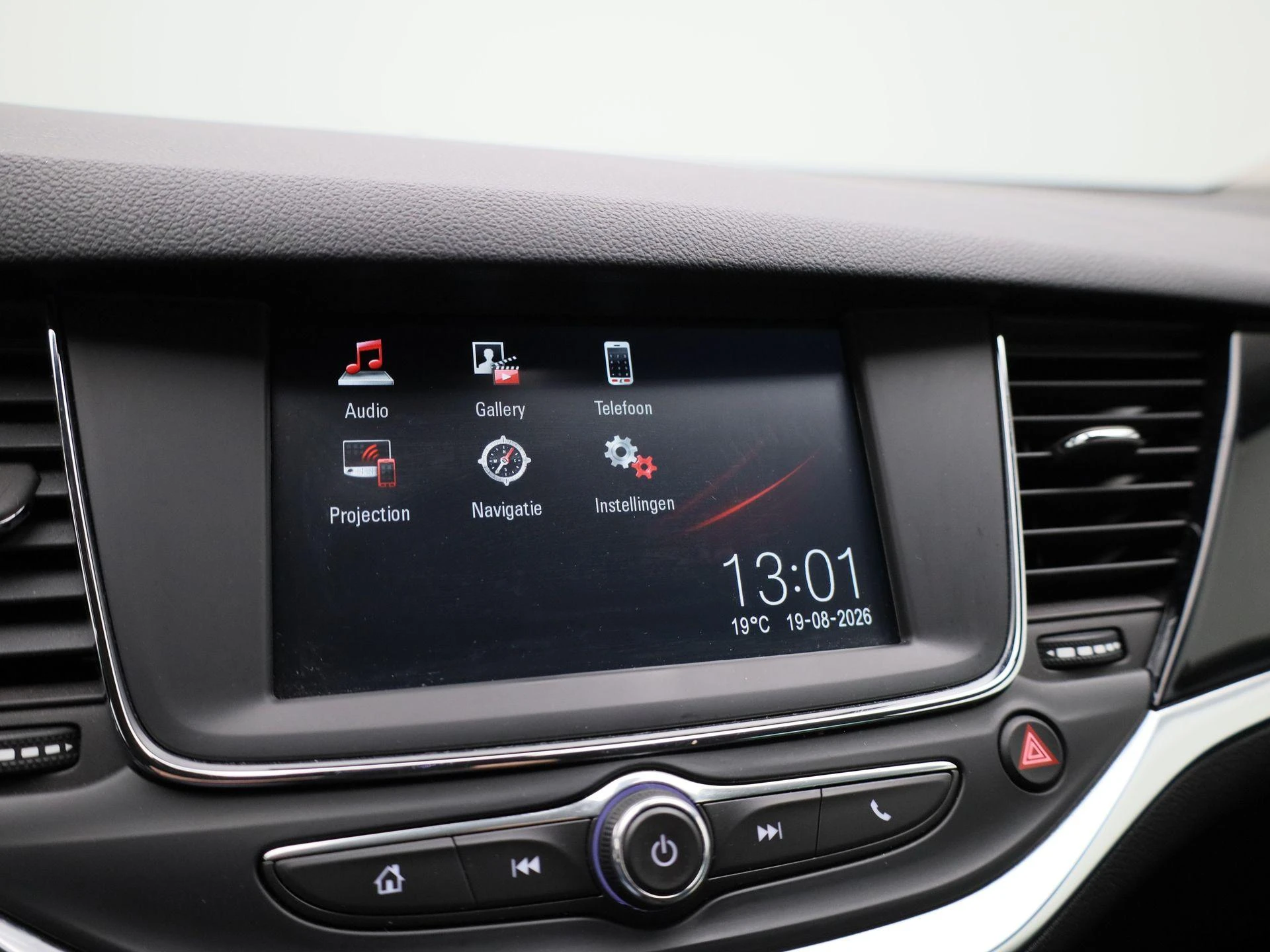 Opel-Astra-image-15