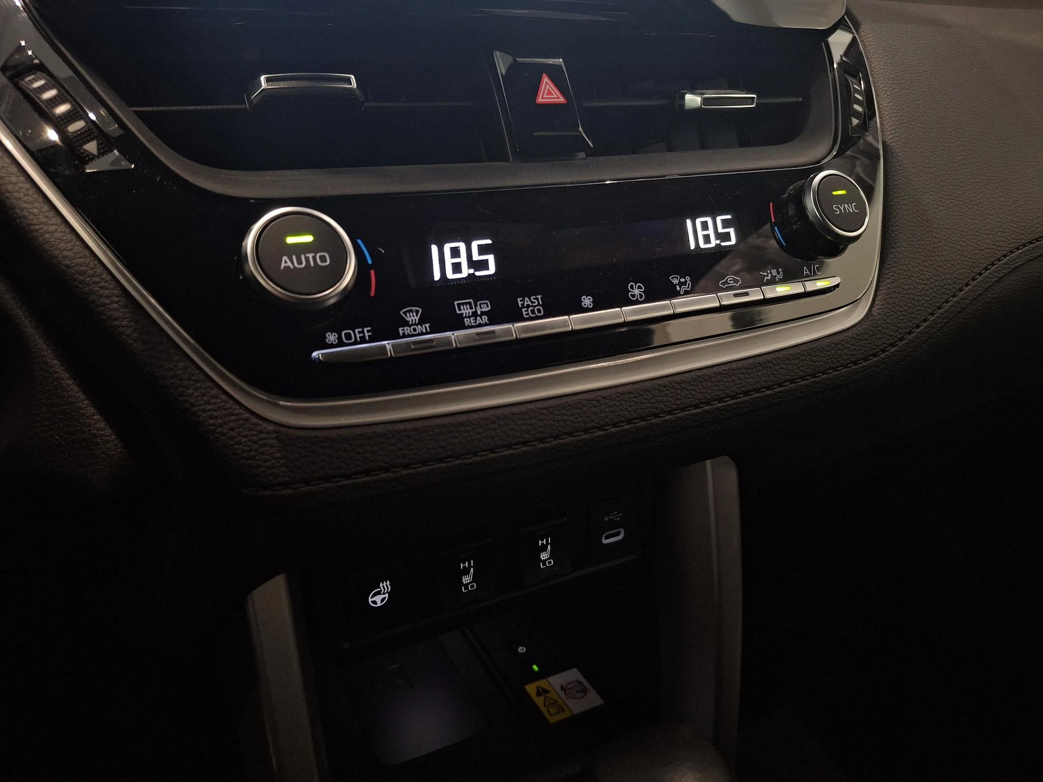 Toyota Corolla Cross Hybrid 140 Style