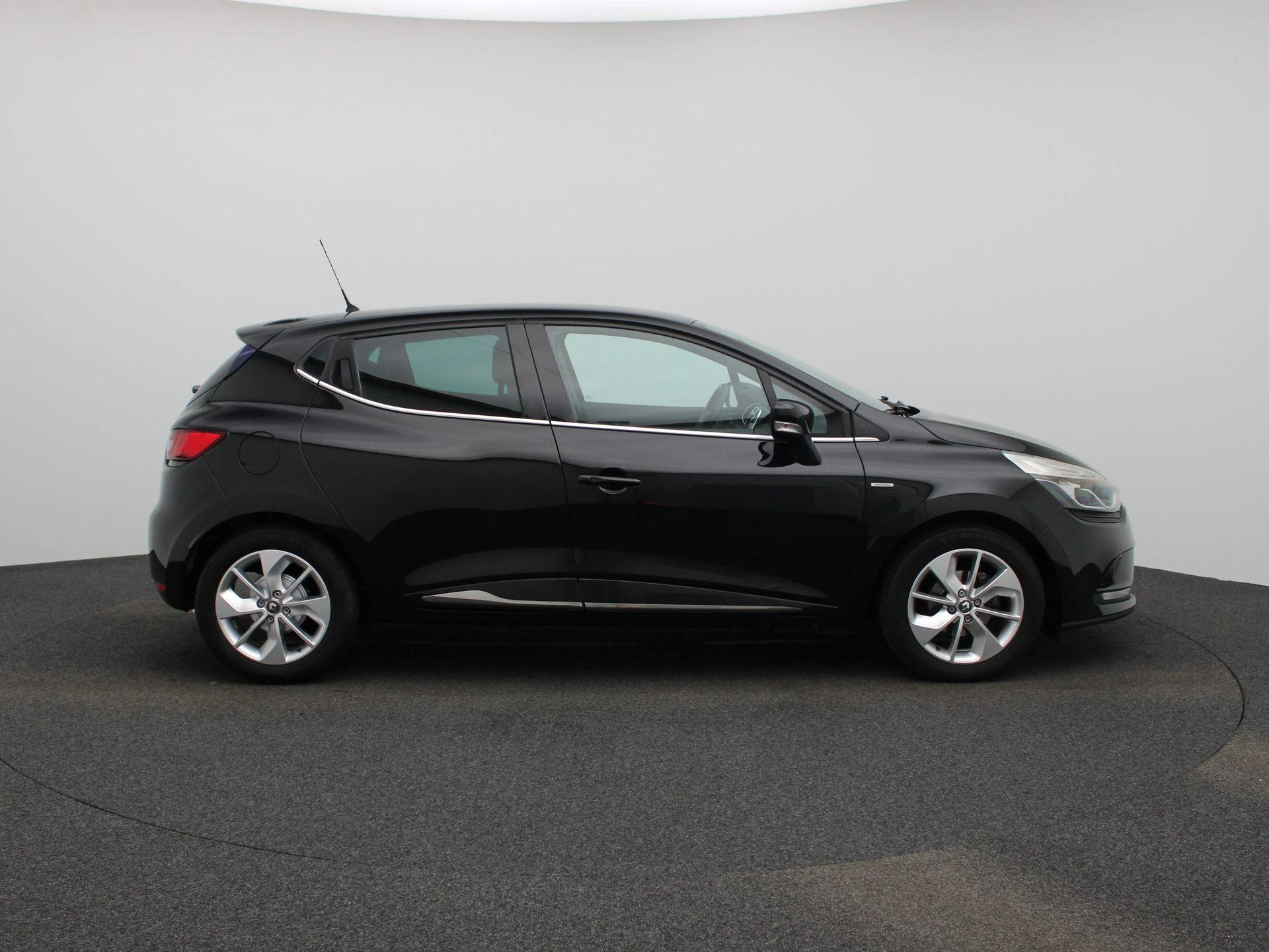 Renault-Clio-image-5