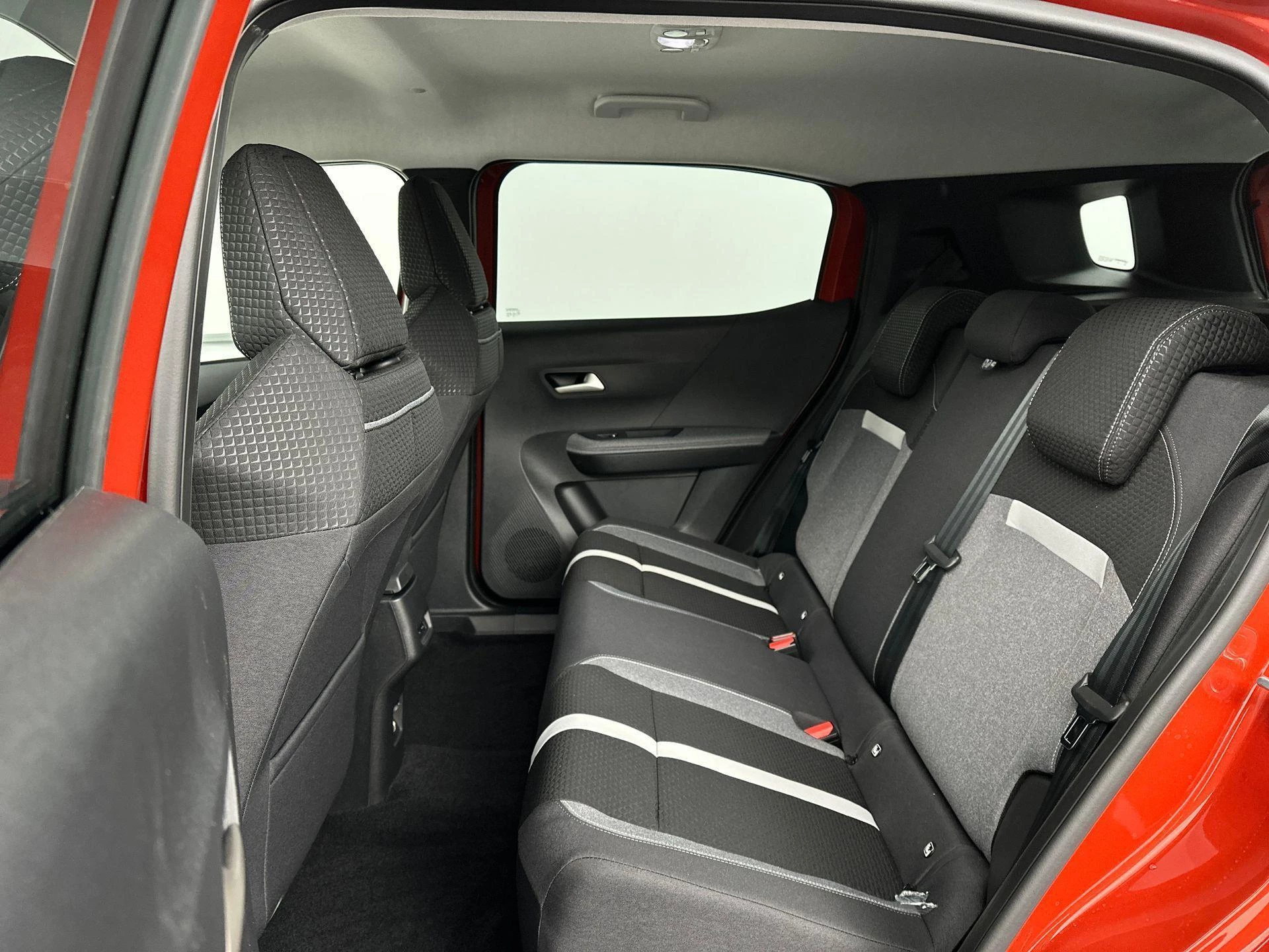 Opel-Frontera-image-16