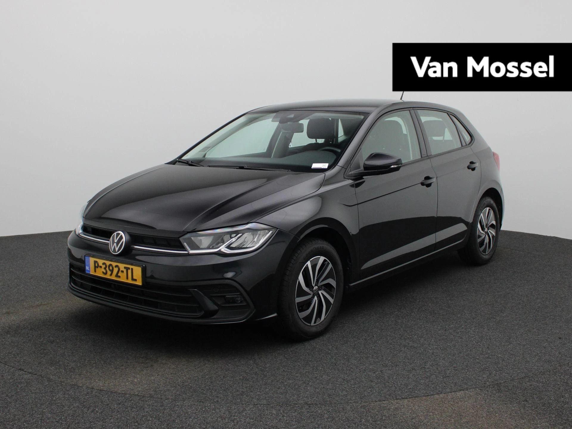 Volkswagen-Polo-image-0