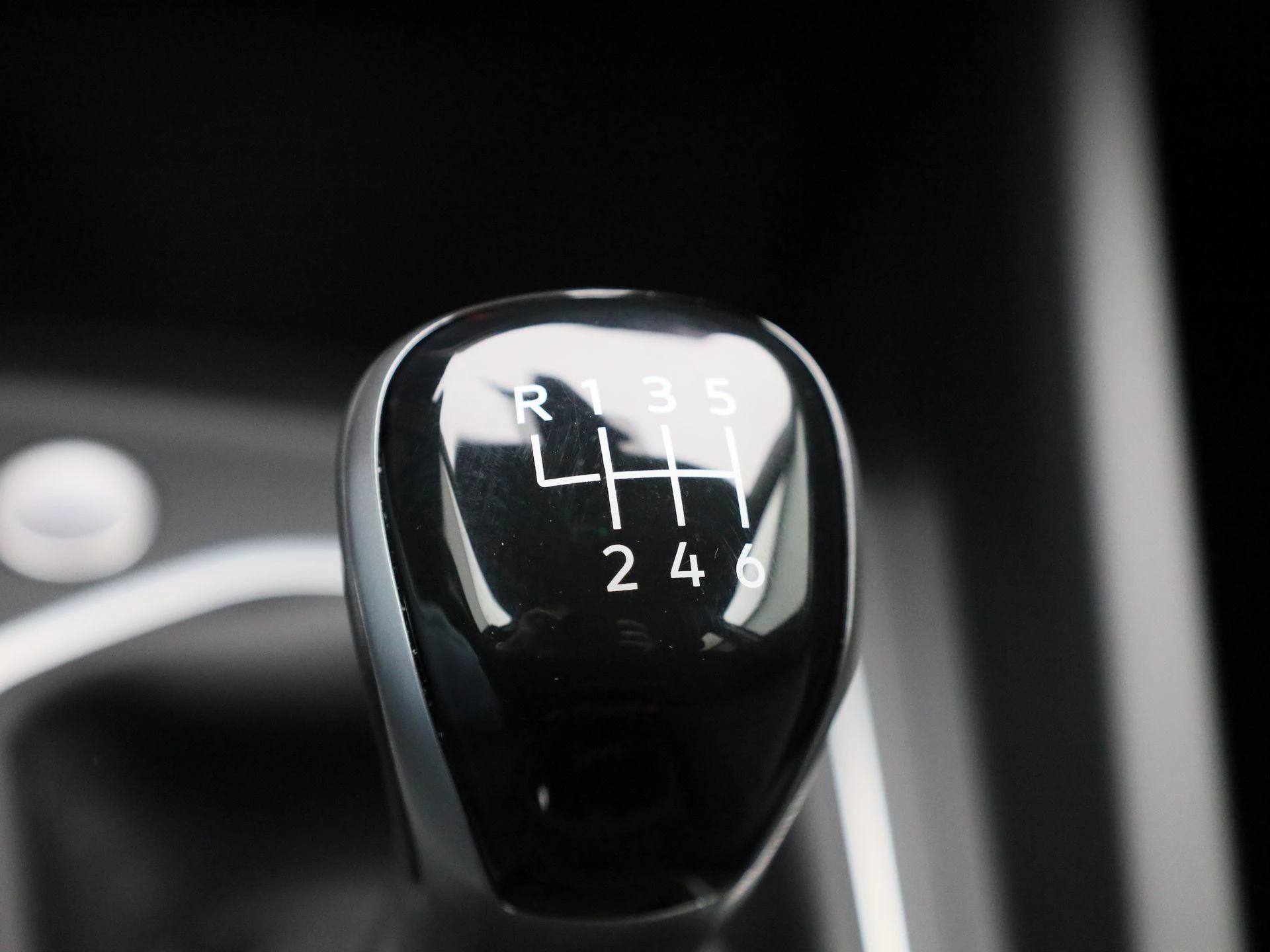 Volkswagen Golf - 22