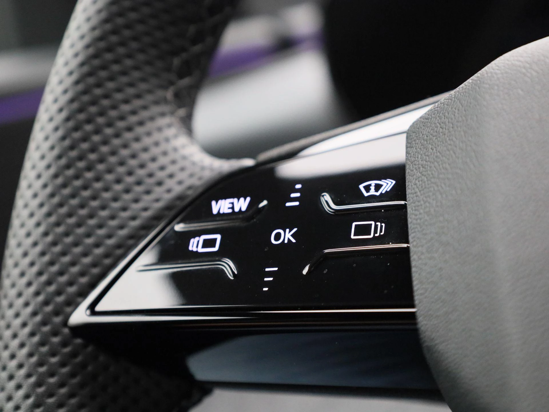 Audi-Q6 e-tron-image-18