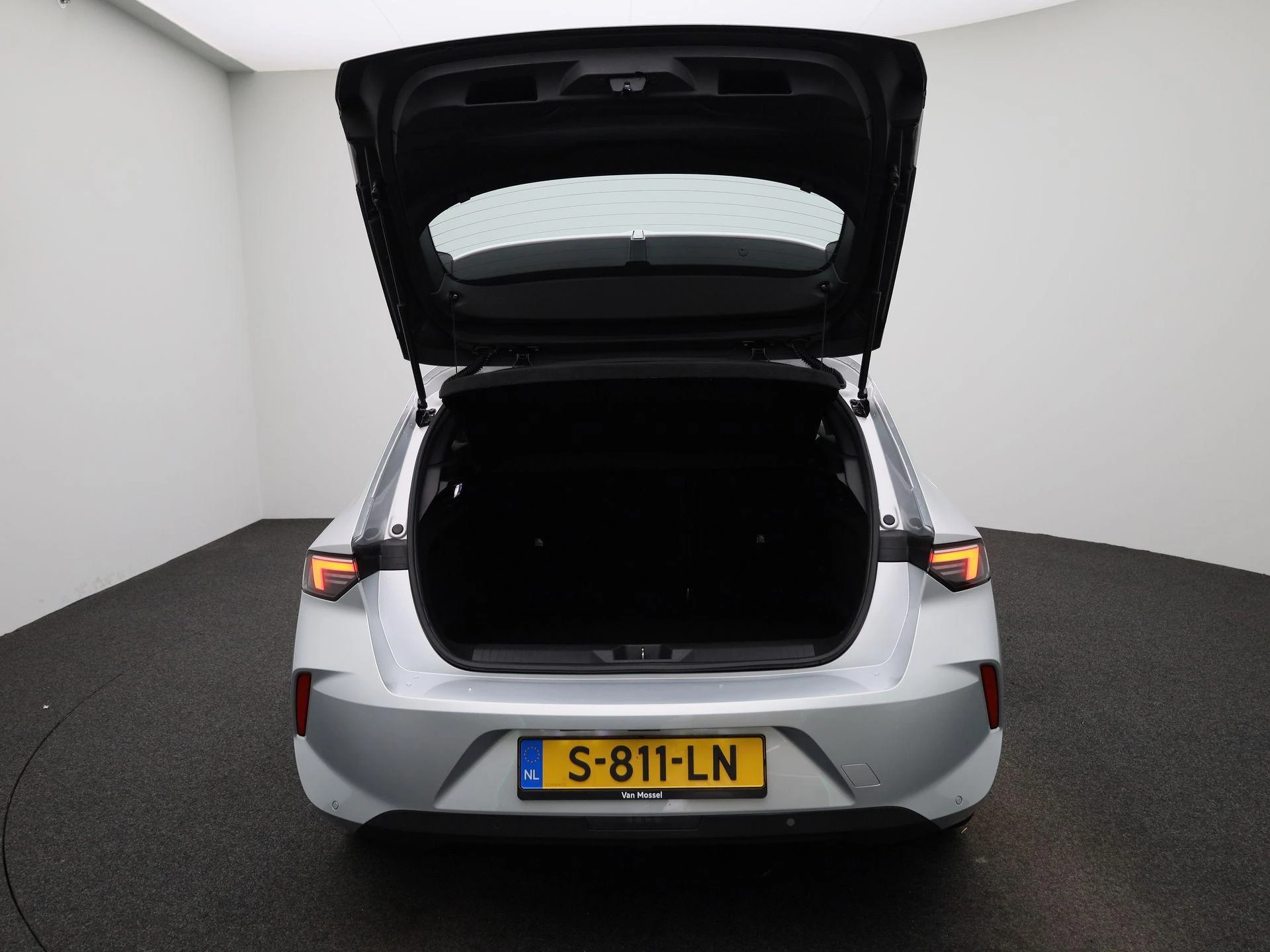 Opel-Astra-image-10