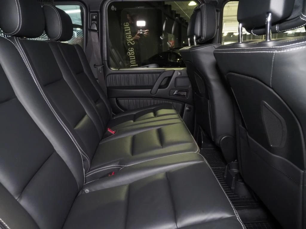 Mercedes-Benz-G-Klasse 500-image-12