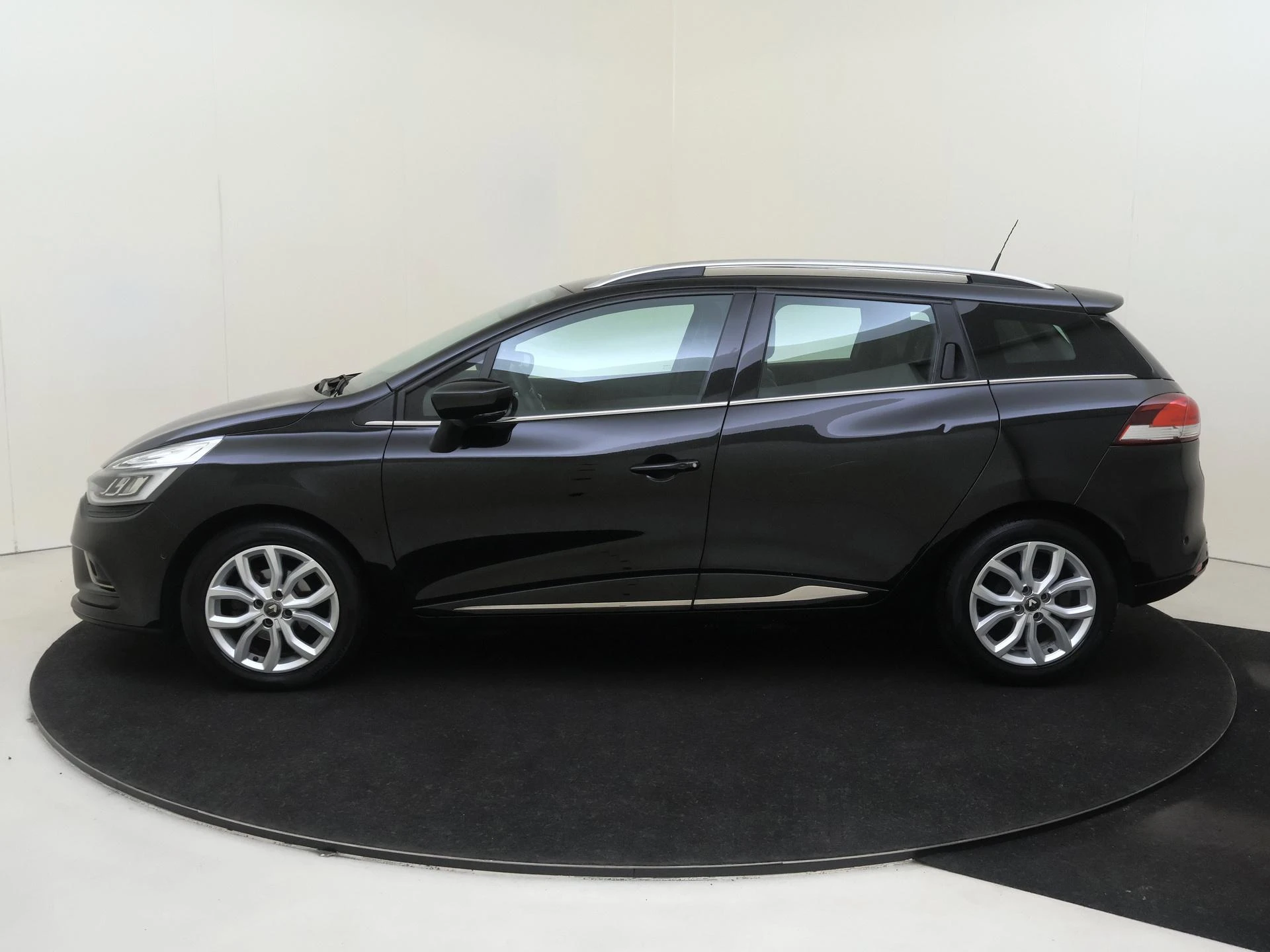 Renault-Clio-image-7