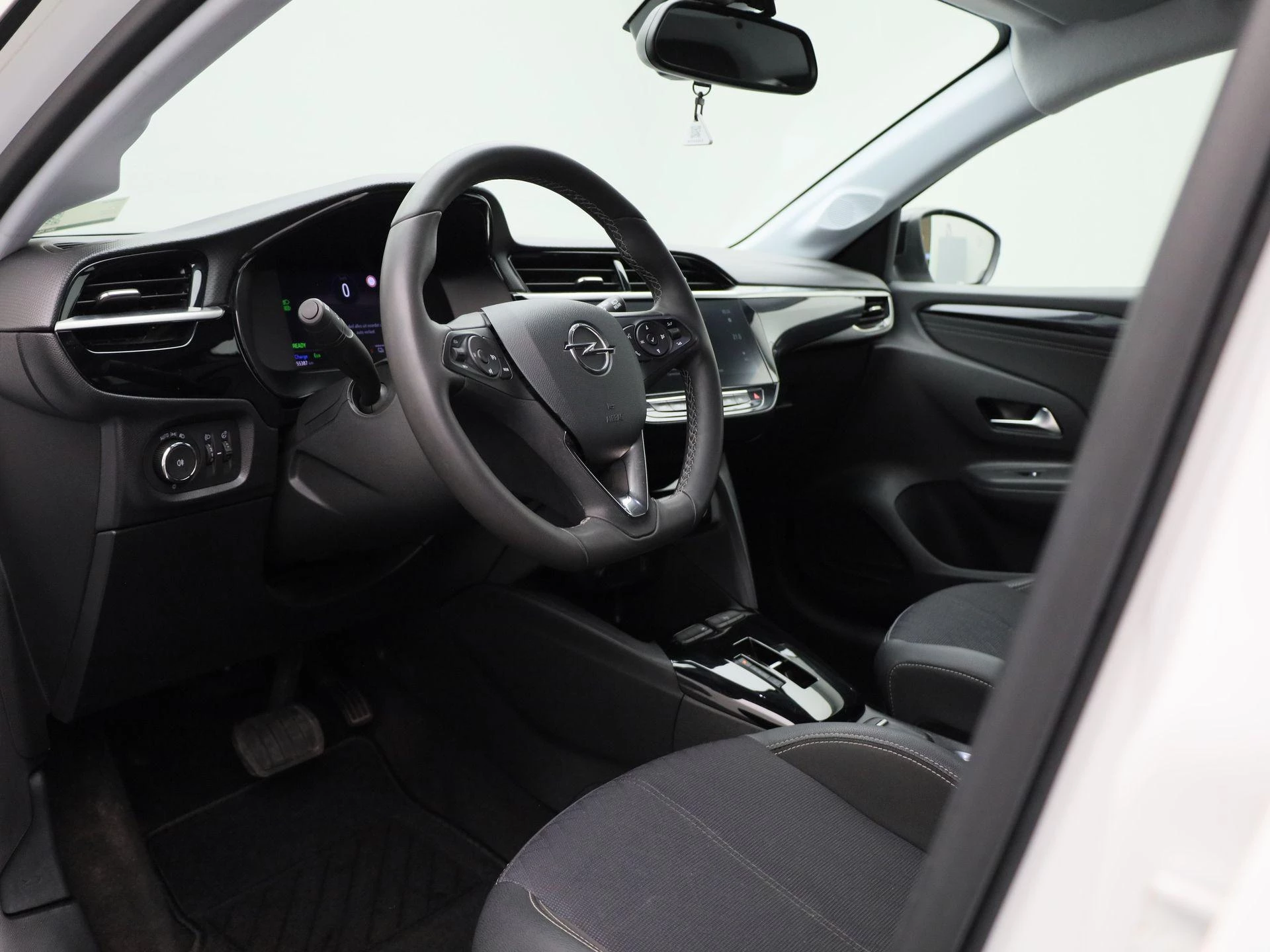 Opel-Corsa-e-image-30