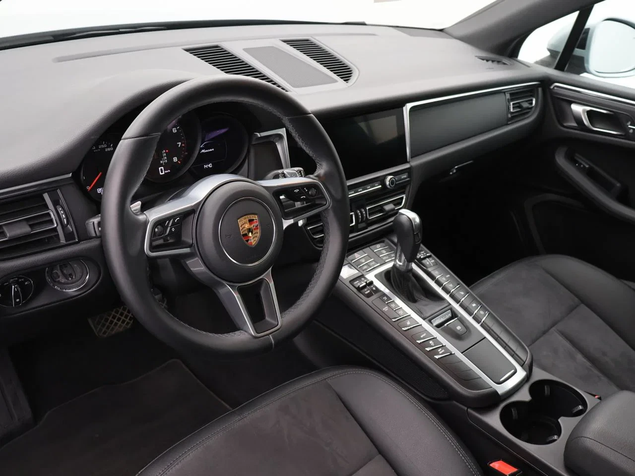 Porsche Macan 2.0 Turbo PDK *NAVI*APP CONNECT*LEDER*ALCANTARA*CAMERA*BLTH*CRUISE*...