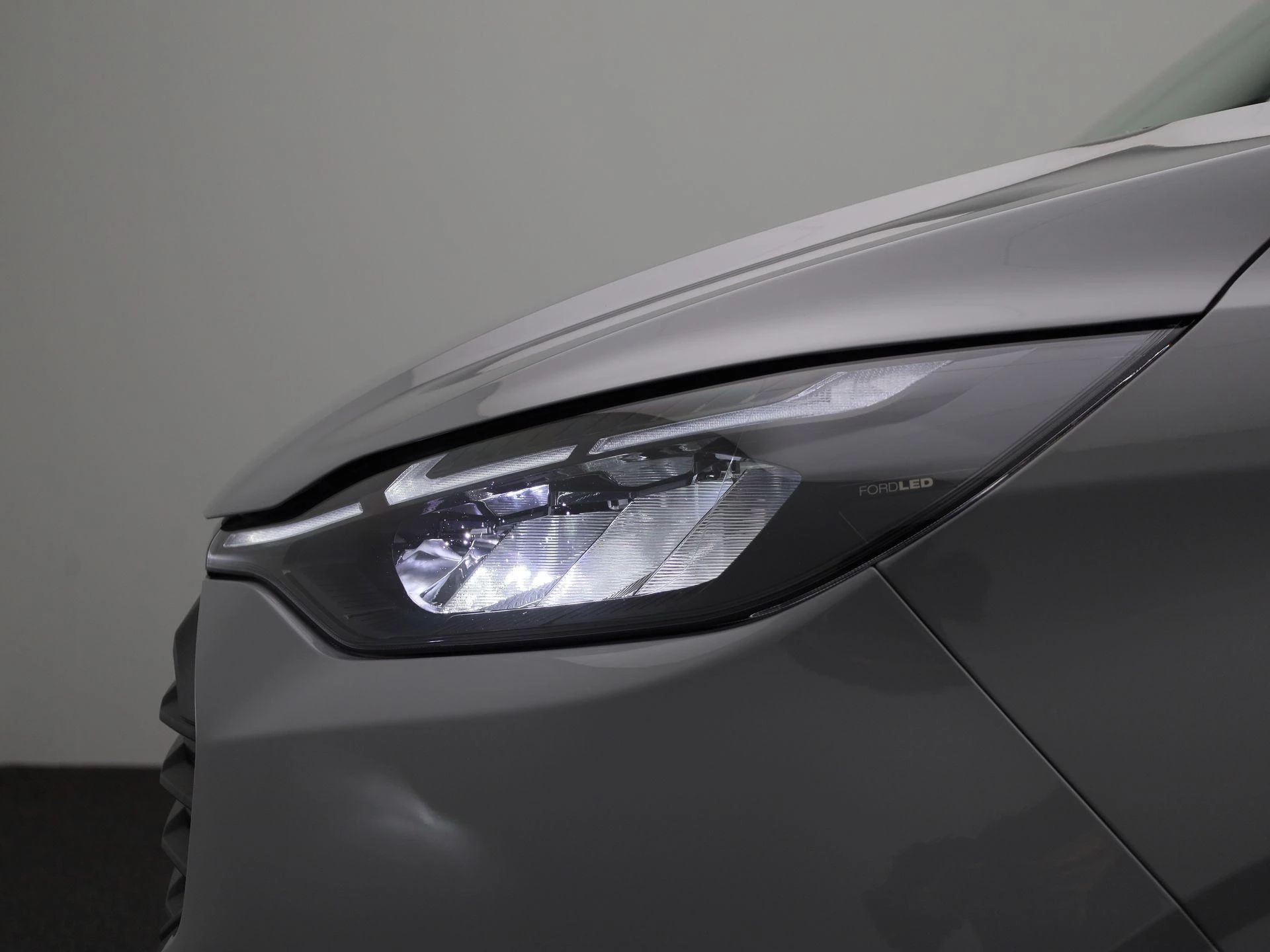 Ford-Transit Custom-image-15