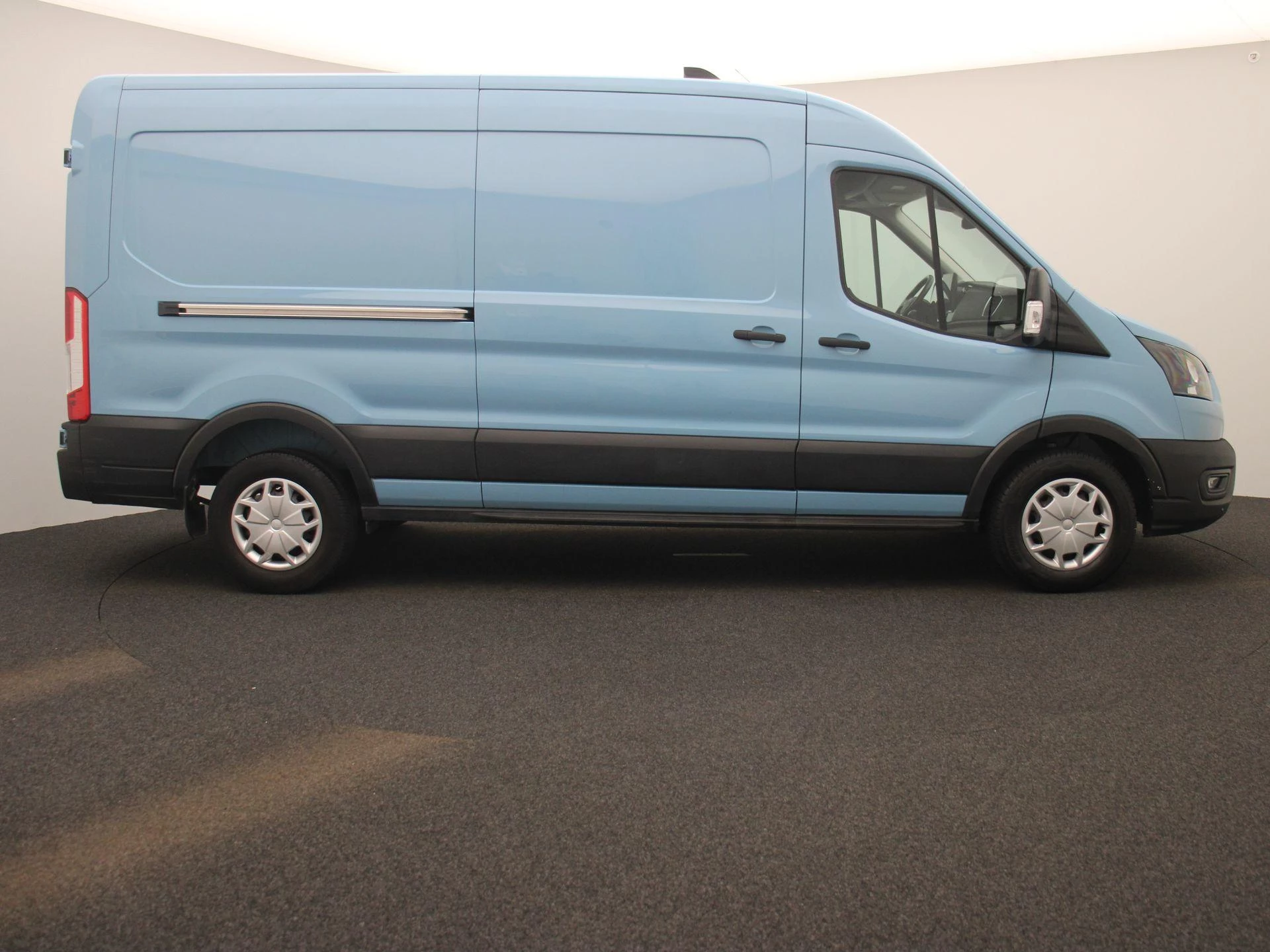 Ford Transit 350L 2.0TD 130pk 96kW M6 Trend