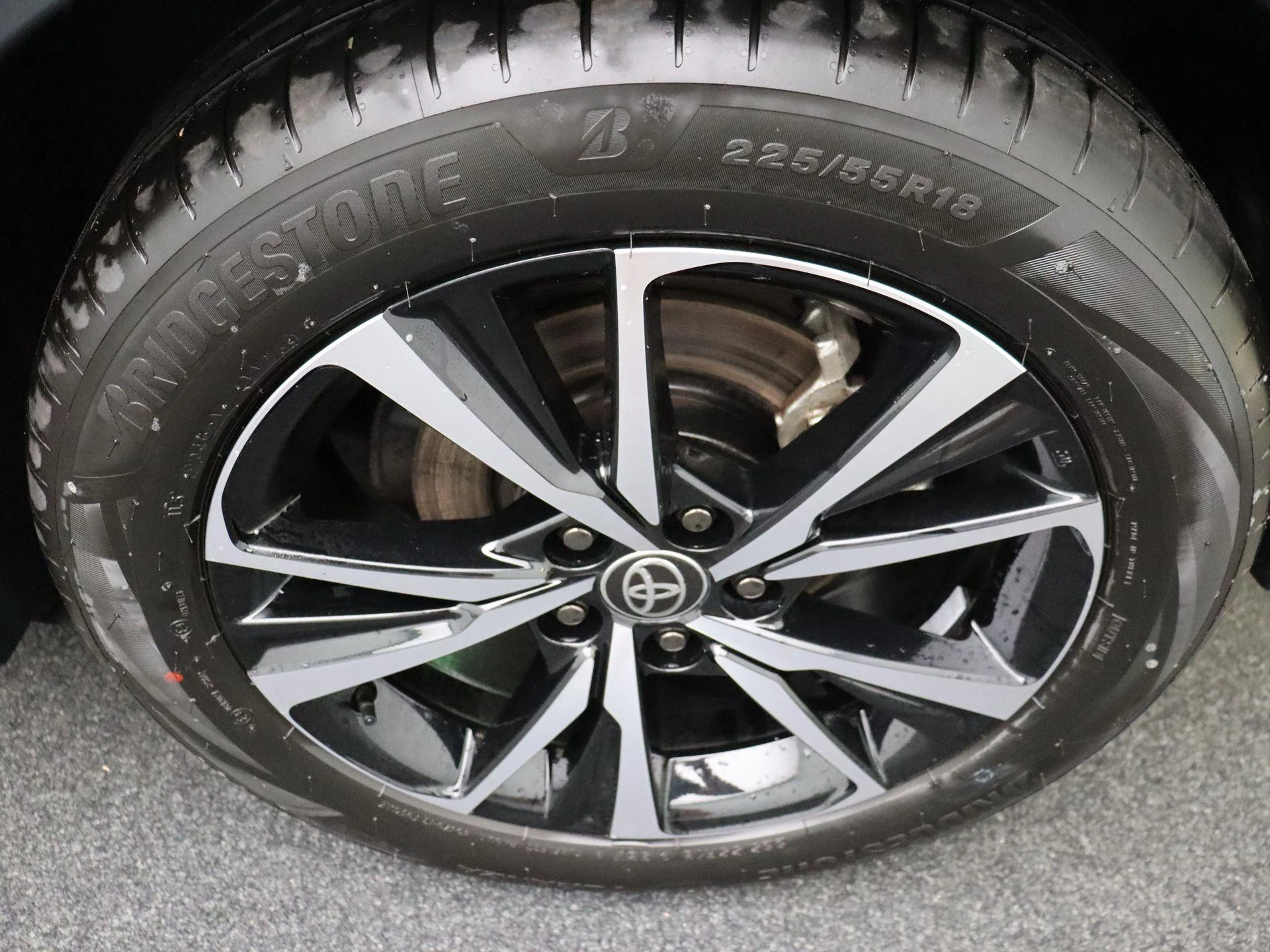 Toyota-C-HR-image-6