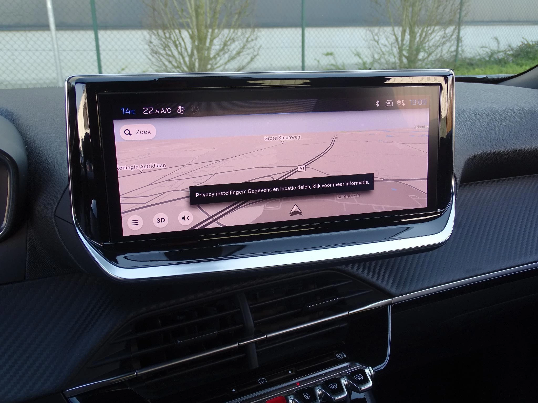 Peugeot 2008 1.2 HYBRID 145 e-DSC6 Allure