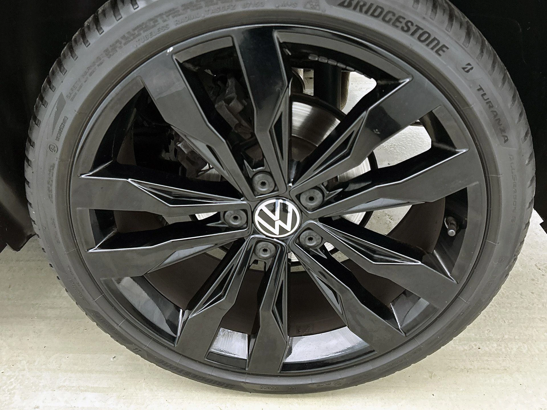 Volkswagen-T-Roc-image-35