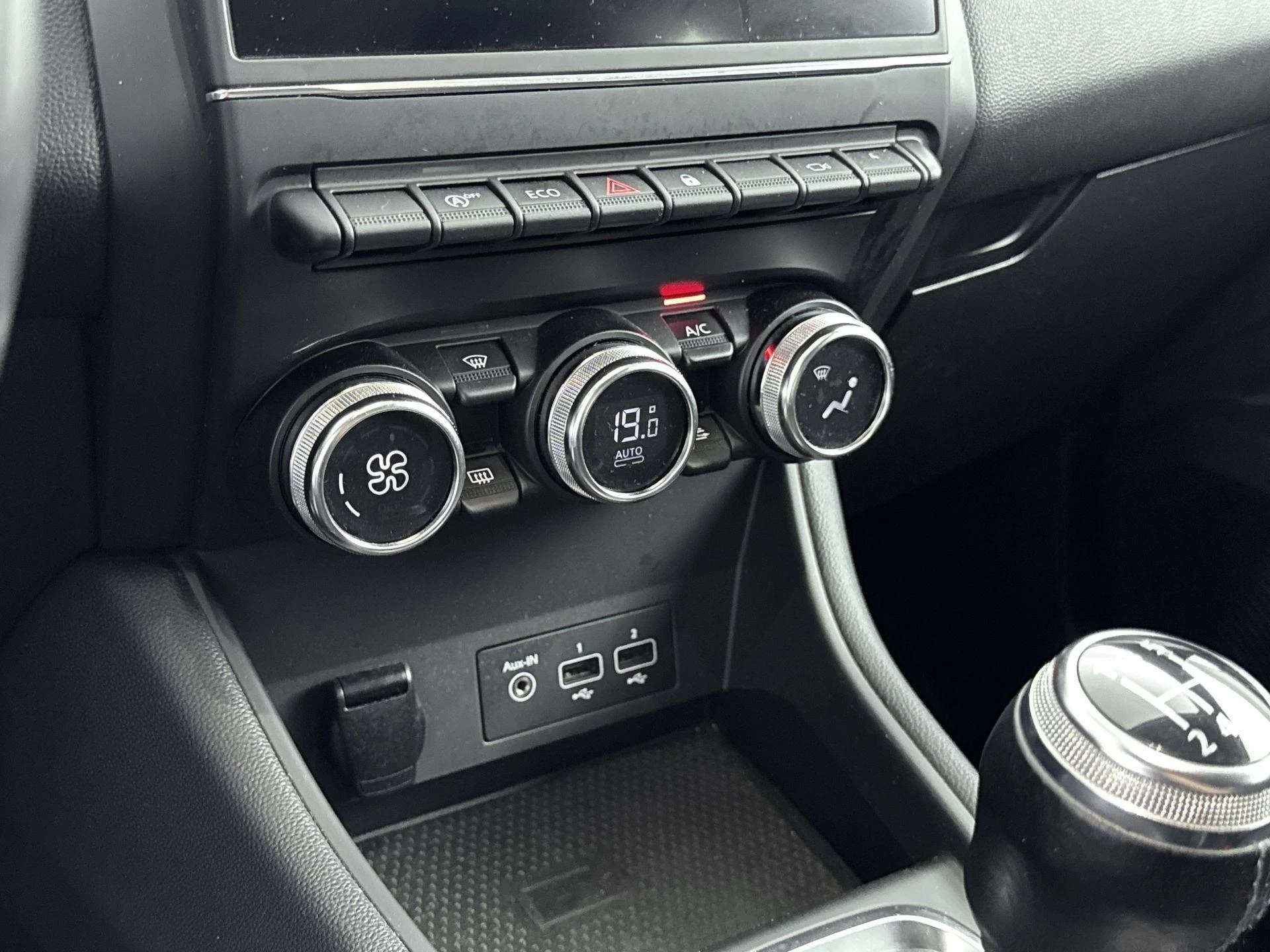Renault-Captur-image-22