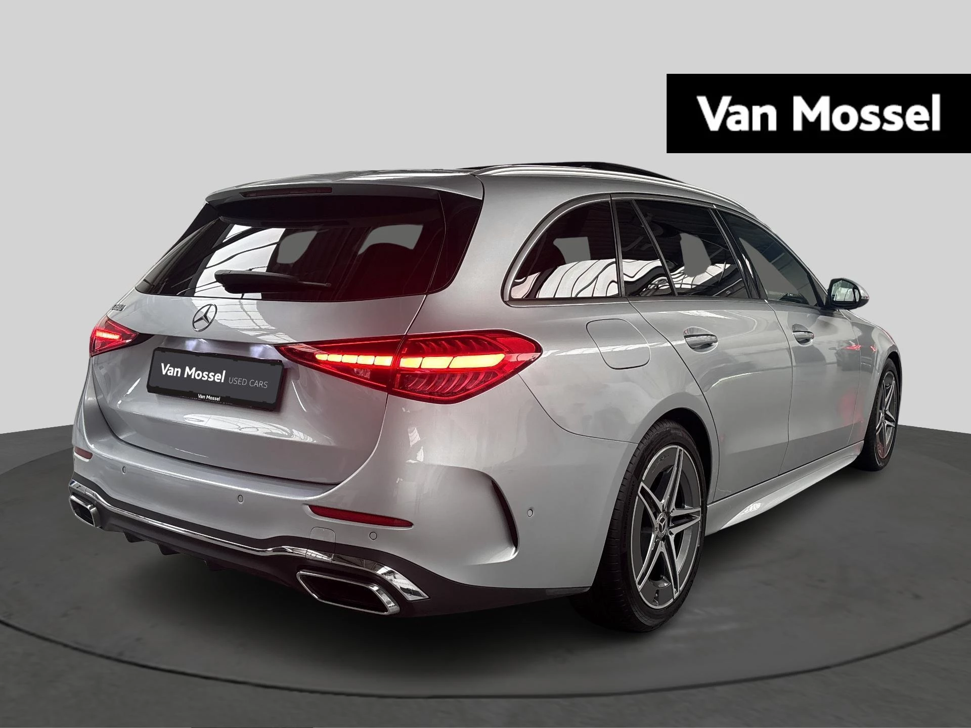 Mercedes-Benz-C-Klasse-image-3