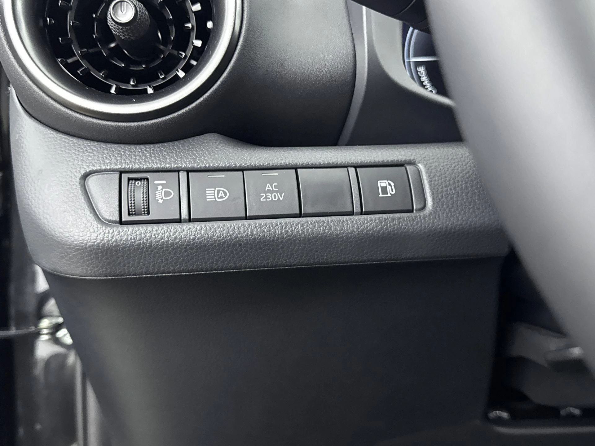 Toyota C-HR 2.0 Plug-in Hybrid Dynamic 220PK