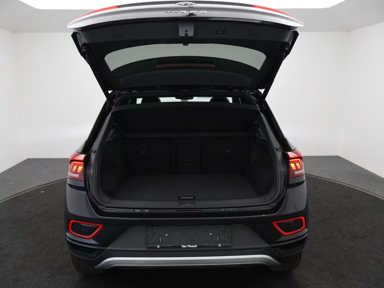 Volkswagen-T-Roc-image-22