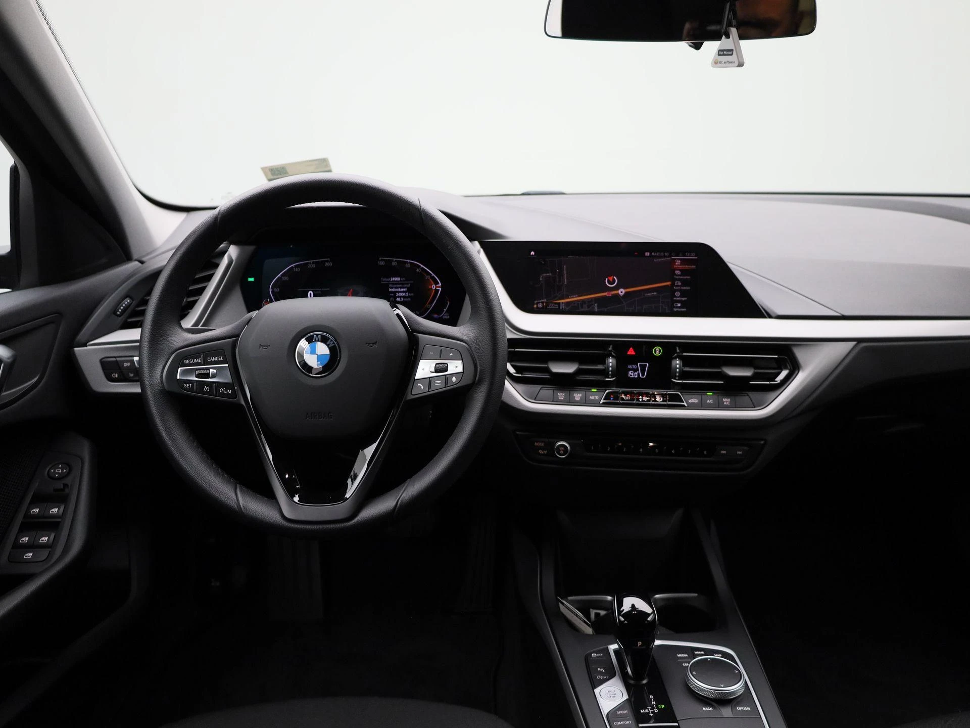 BMW-1 Reeks-image-6