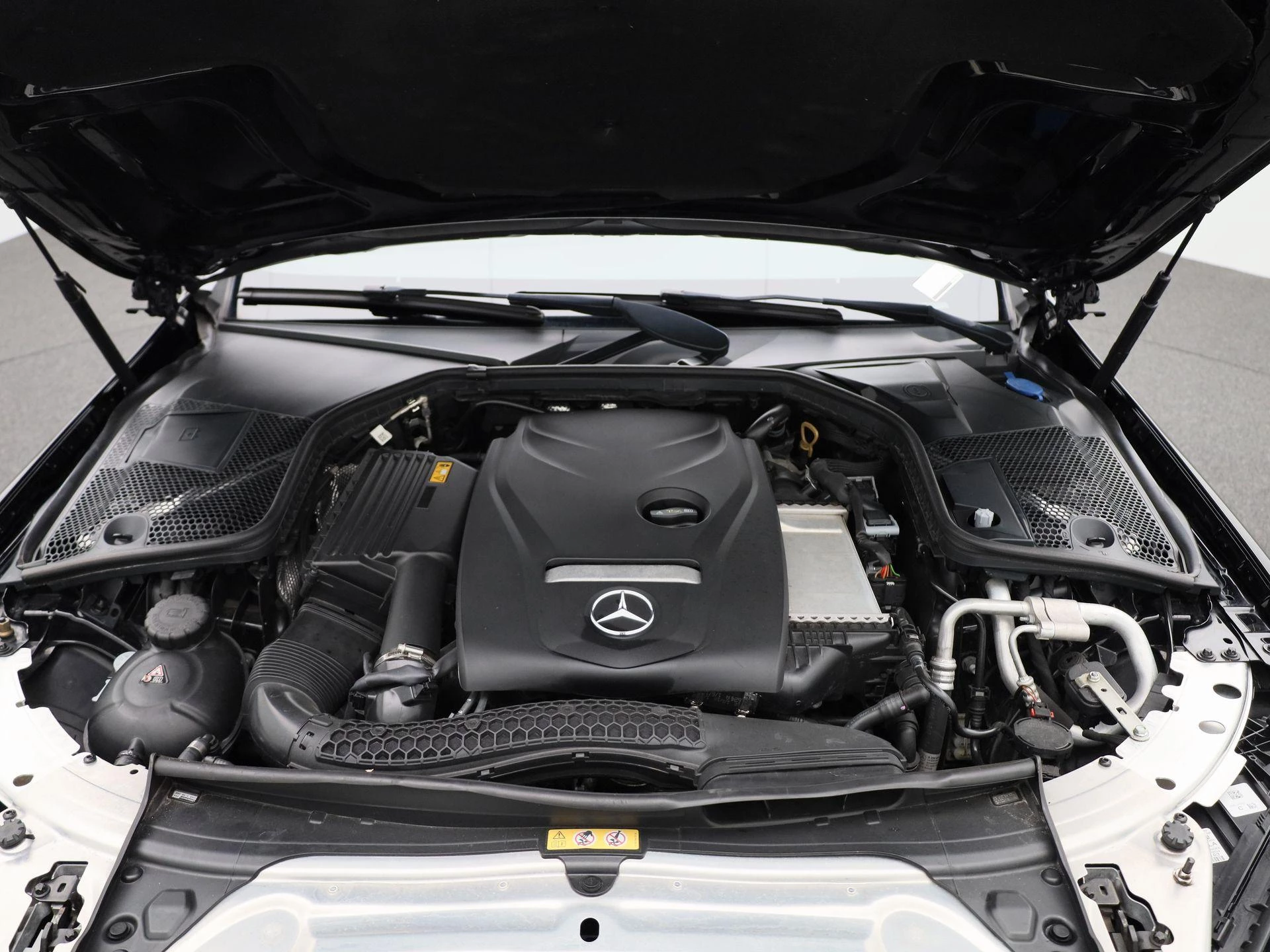Mercedes-Benz-C-Klasse-image-42