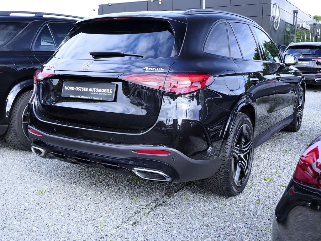Mercedes-Benz-GLC 220 d-image-5