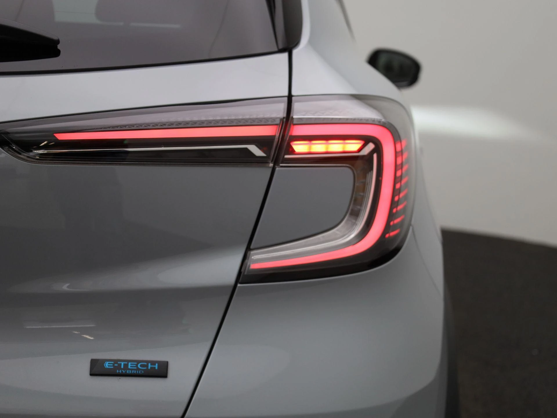 Renault Captur 1.8 E-Tech full hybrid 160 esprit Alpine