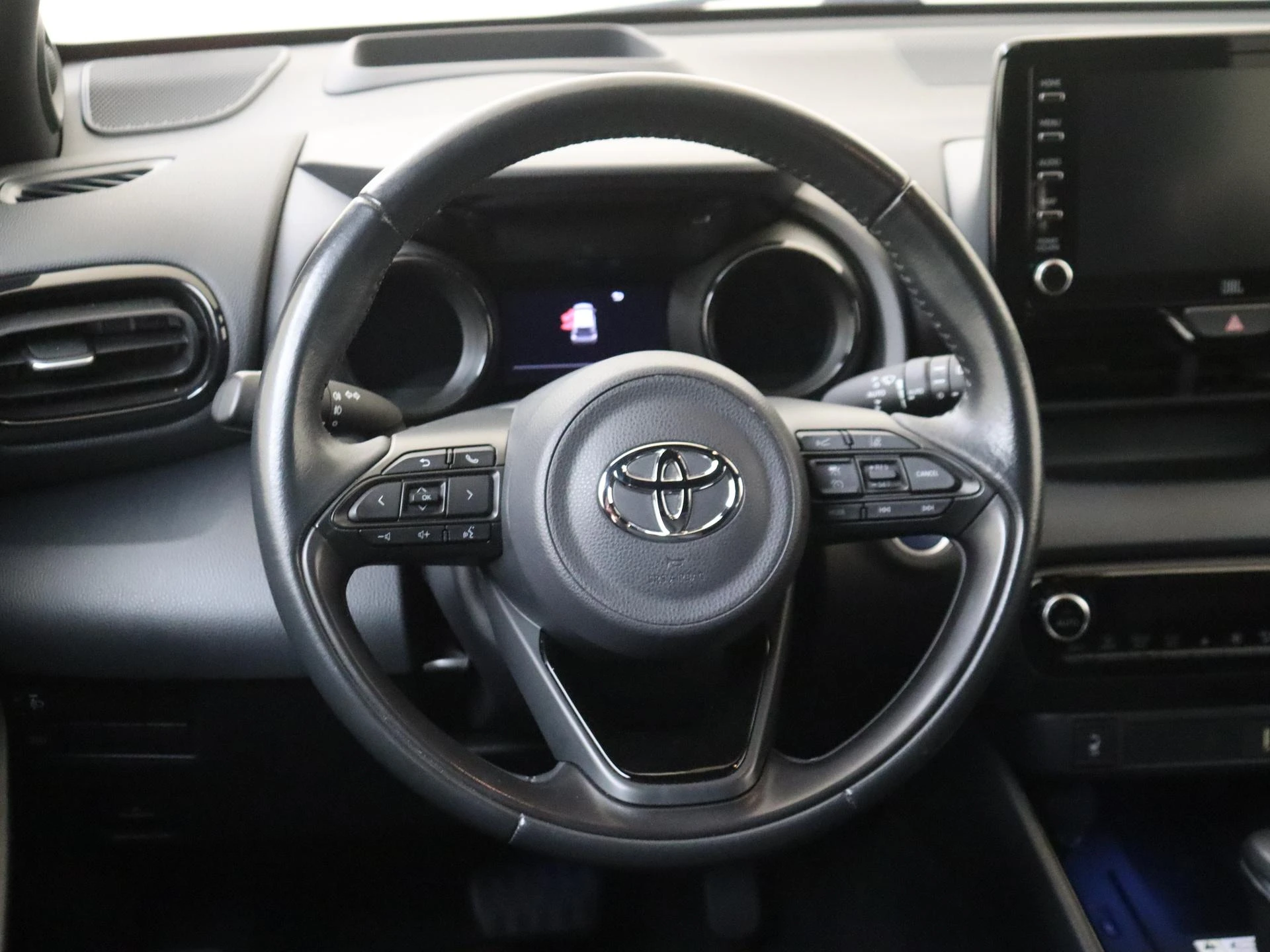 Toyota-Yaris-image-9