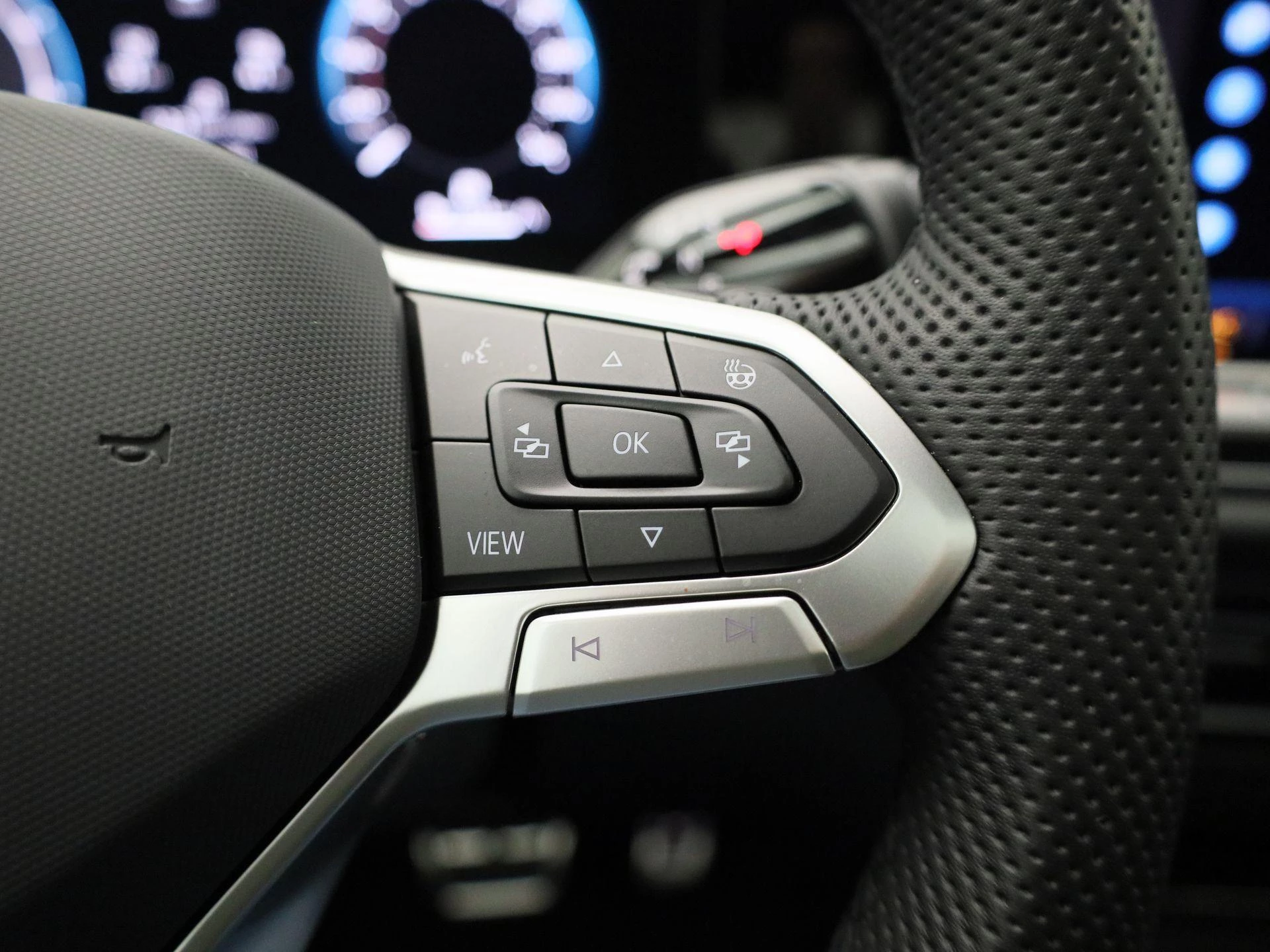 Volkswagen-Tiguan-image-21