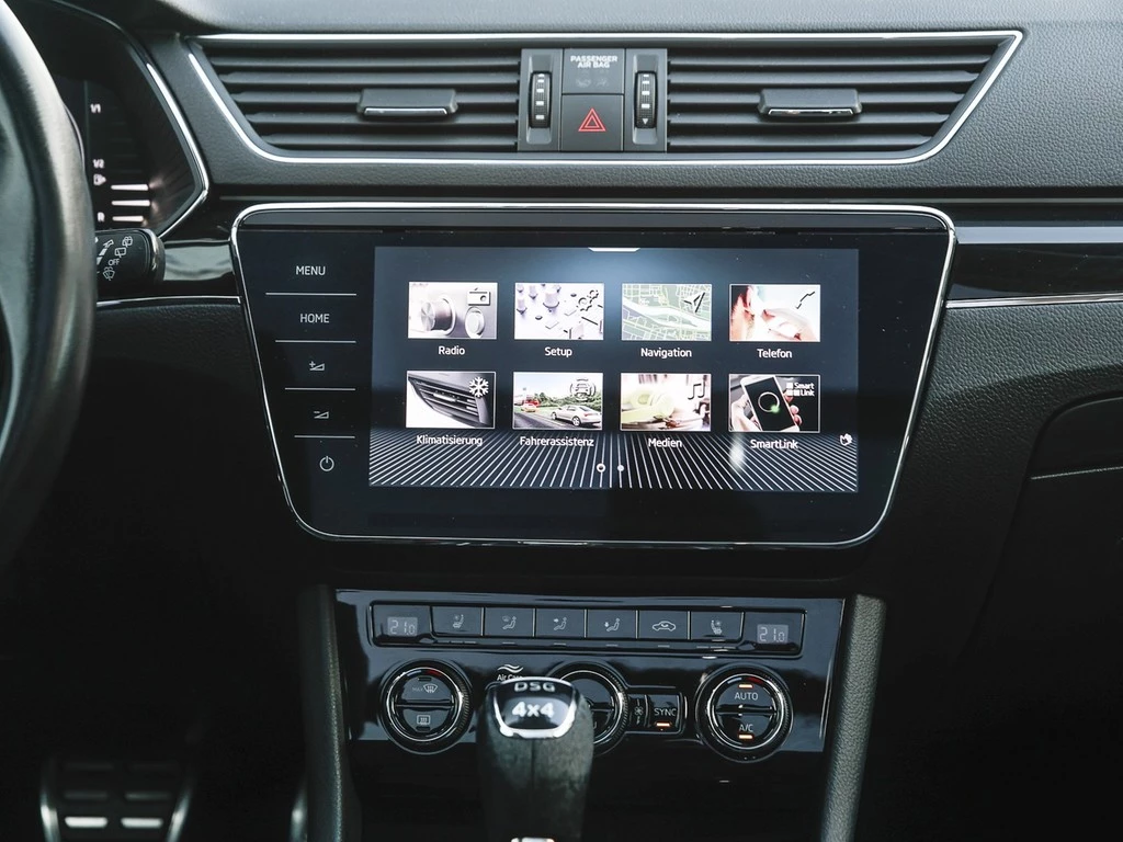 Škoda Superb Combi 2.0 TDI DSG L&K 4x4 Navi/Pano/RFK