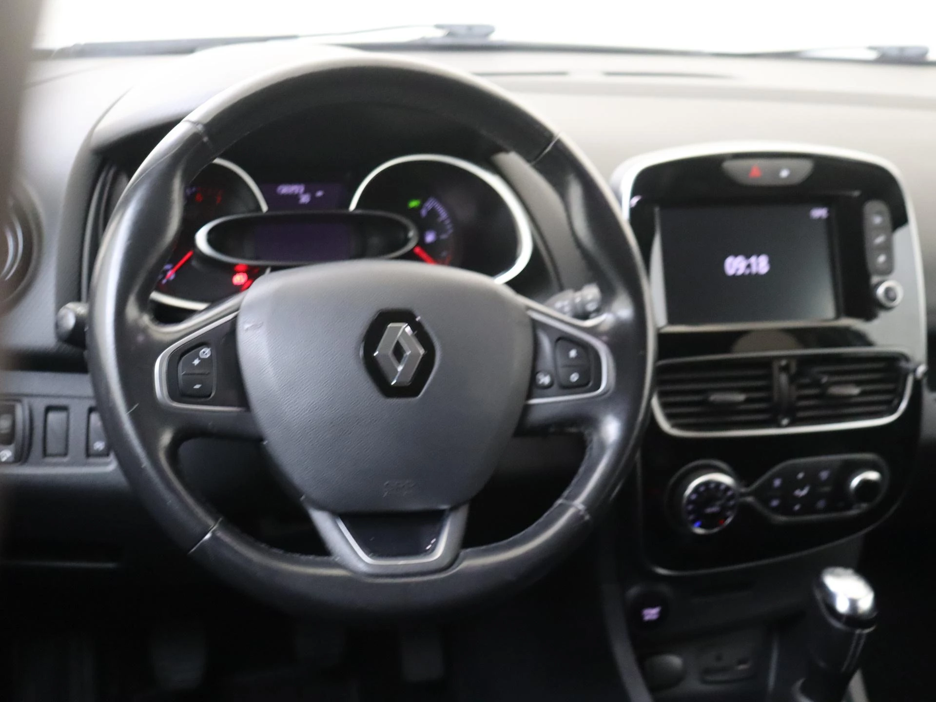 Renault-Clio-image-14