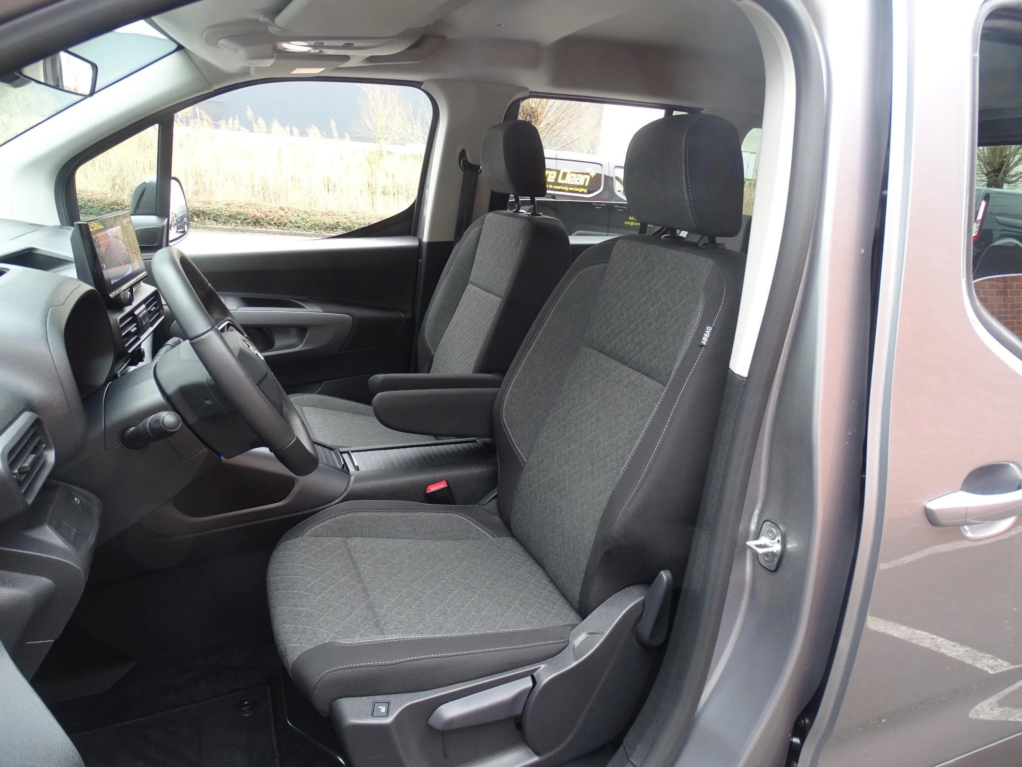 Opel Combo Life 1.2T Edition+gps+camera+park pilot achteraan