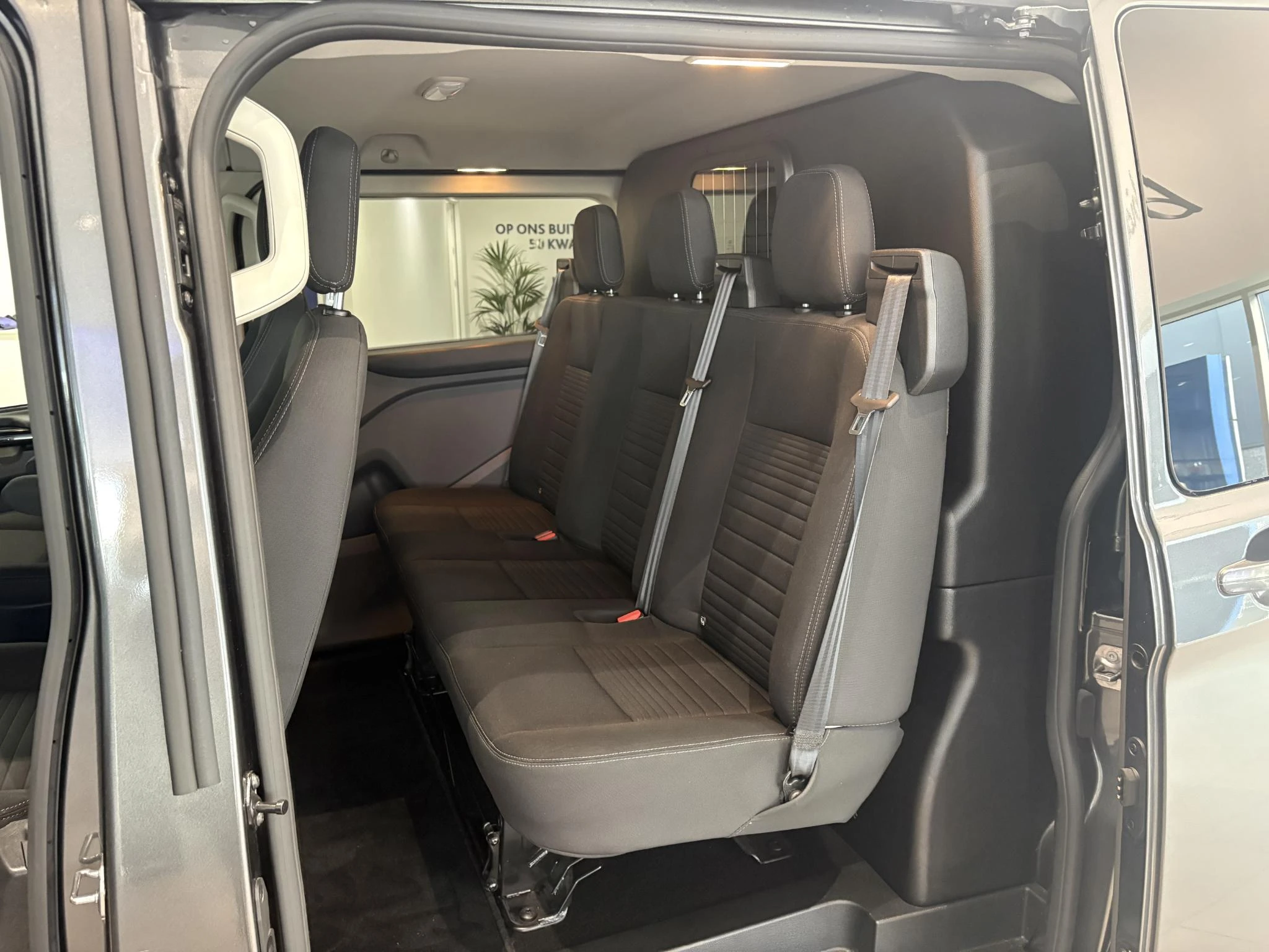 Ford-Transit Custom-image-11