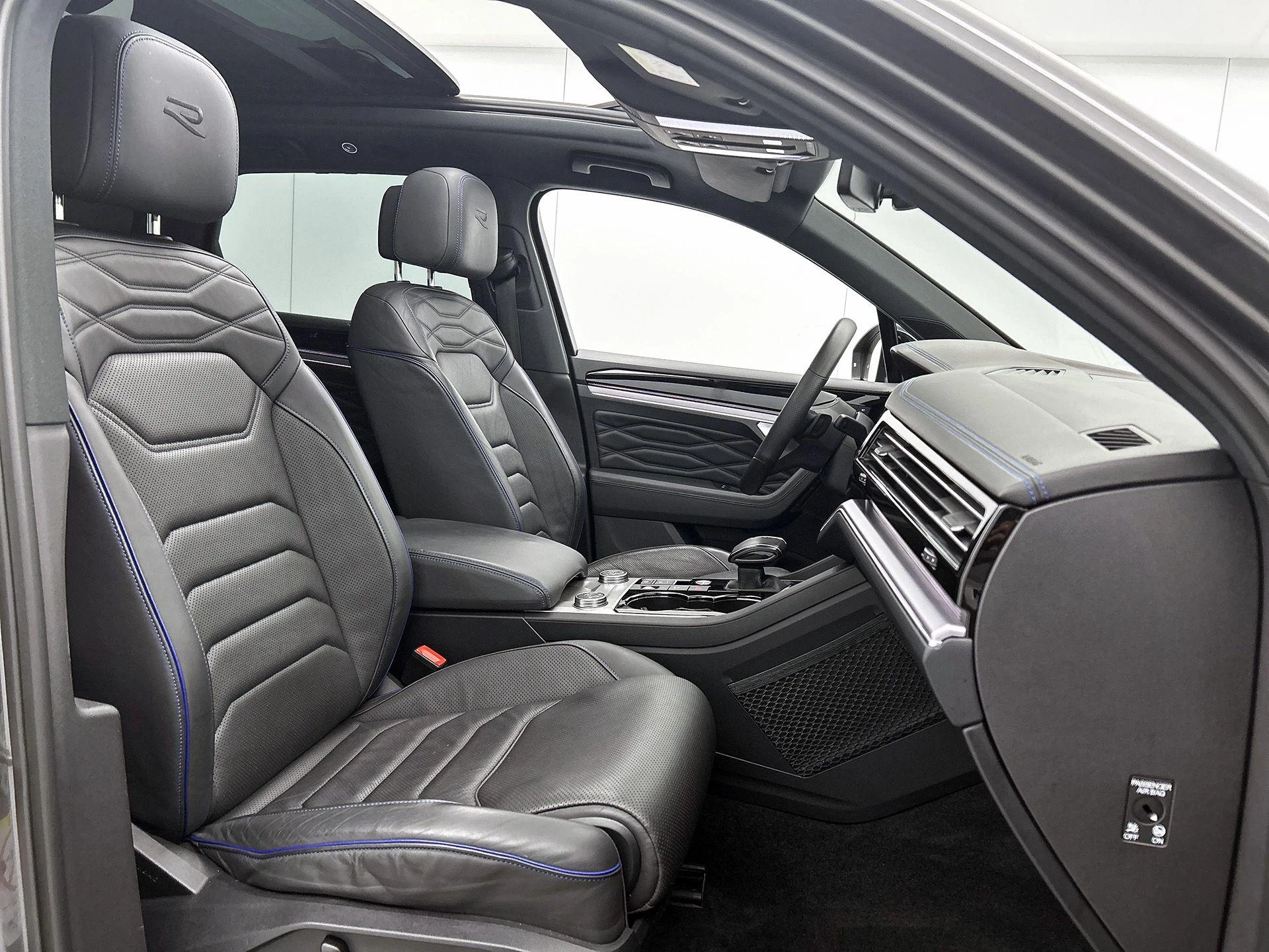 Volkswagen Touareg 3.0 TSi 4MOTION R