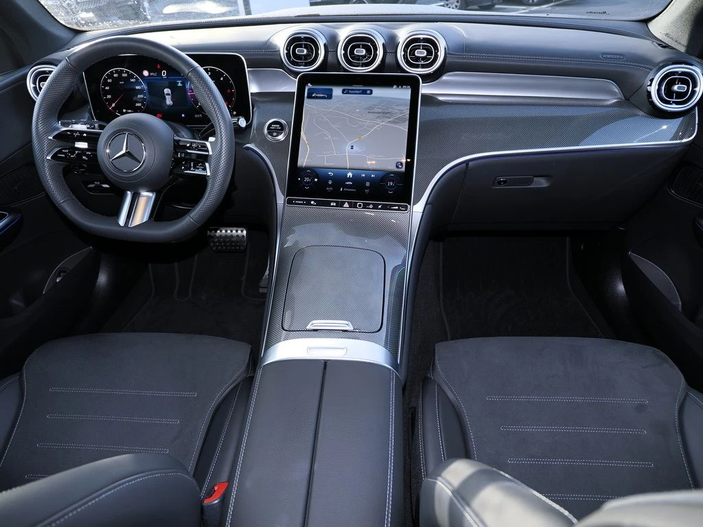 Mercedes-Benz-GLC 300 d-image-12