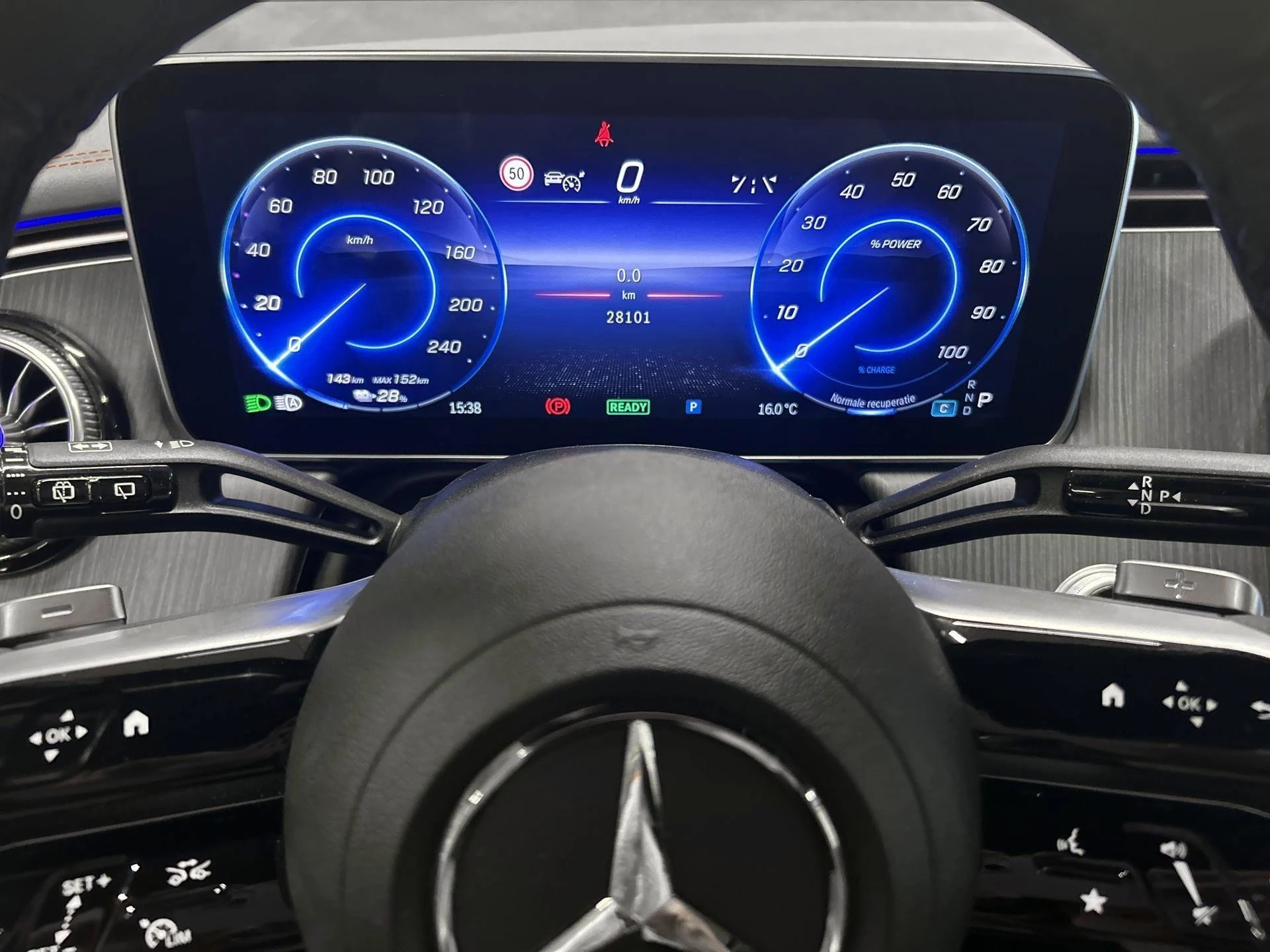 Mercedes-Benz EQE SUV 350 4M AMG Line + PANORAMISCH DAK + TREKHAAK + BURMESTER +