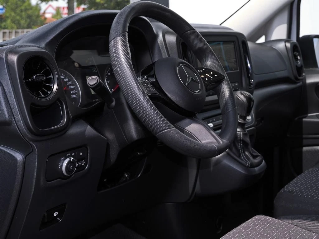 Mercedes-Benz-Vito 116-image-8