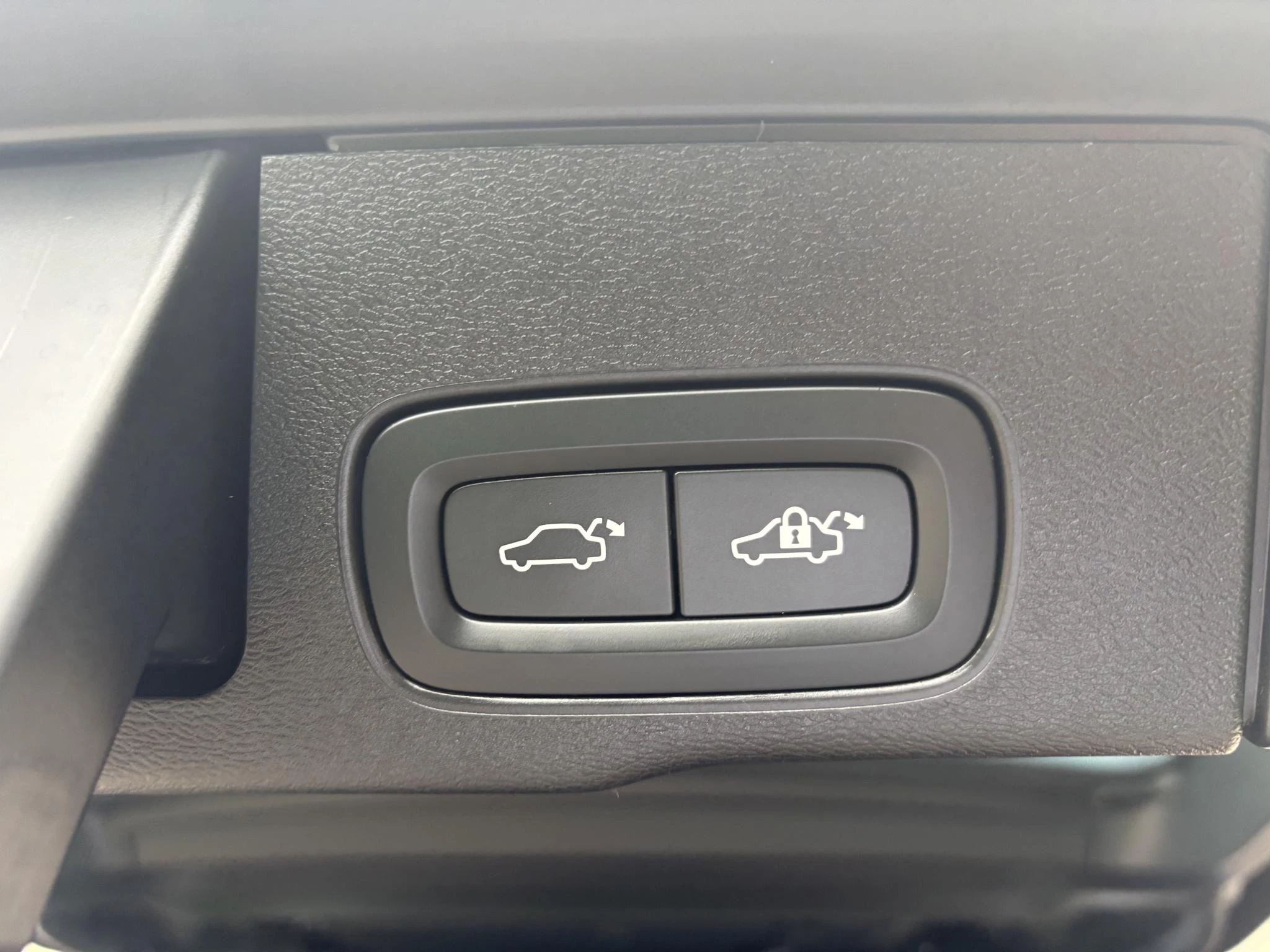 Volvo-XC60-image-16