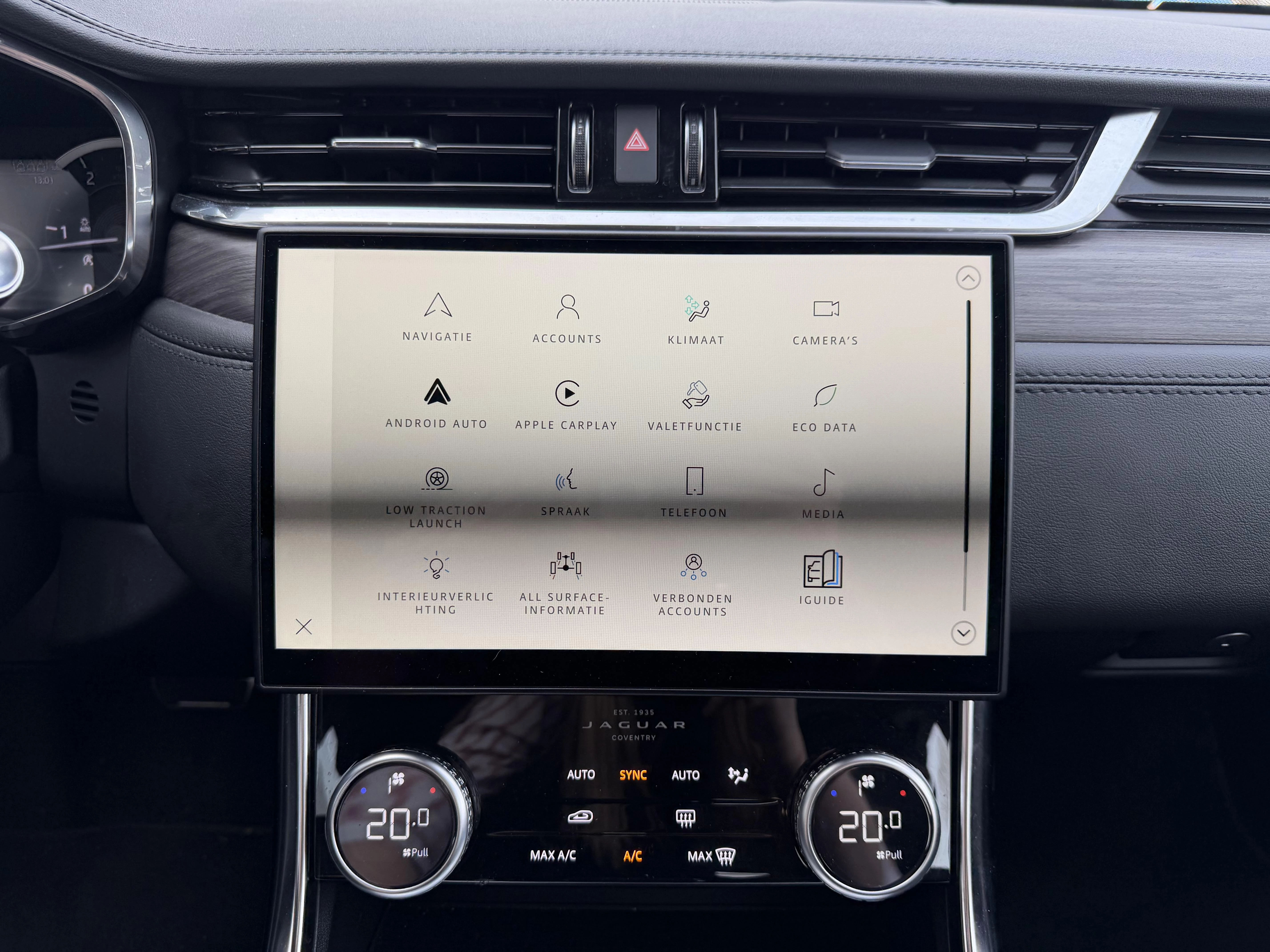 Jaguar XF D200 SE AWD