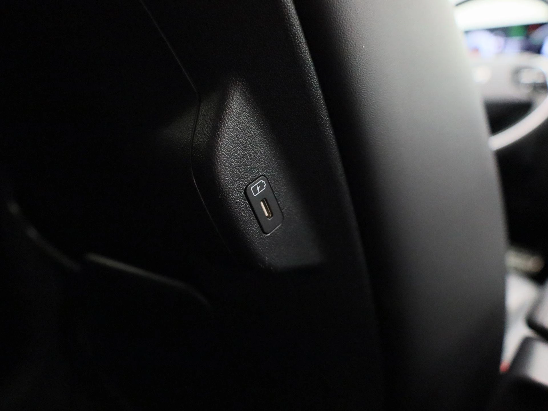 Kia-Niro-image-44