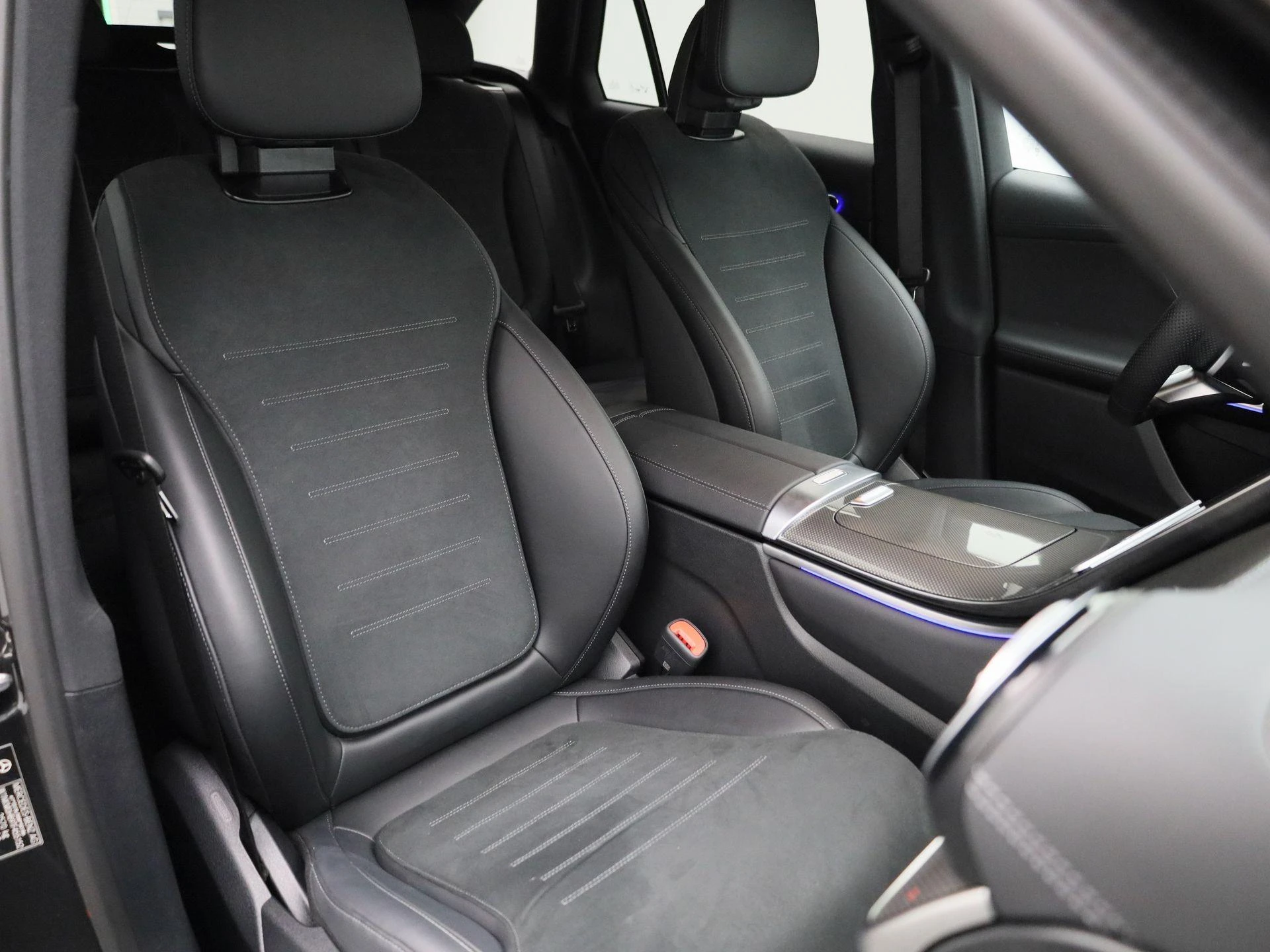 Mercedes-Benz-GLC-image-42