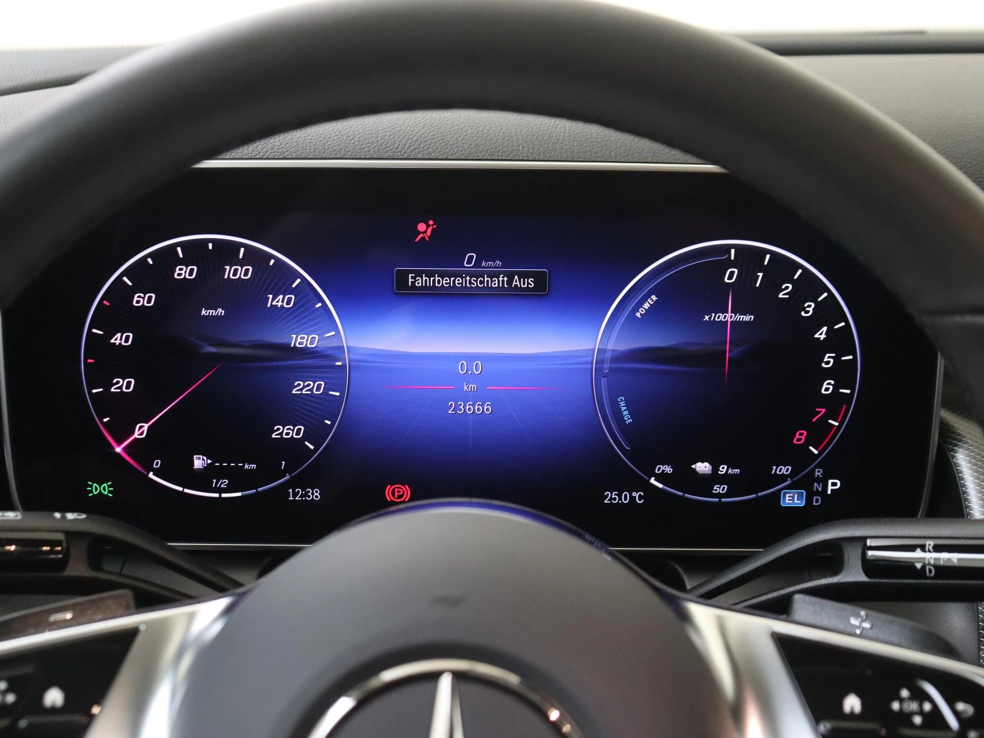 Mercedes-Benz-GLC-image-11