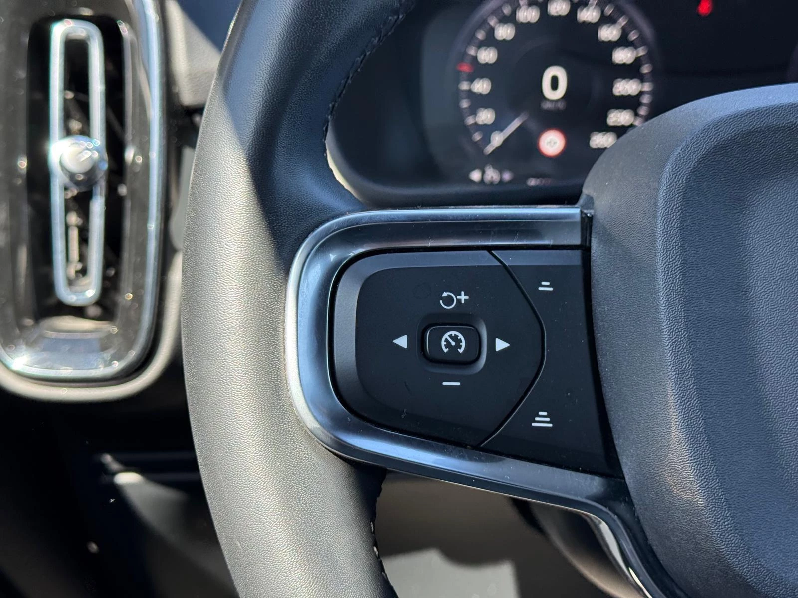 Volvo XC40 Recharge T4 Plus Bright