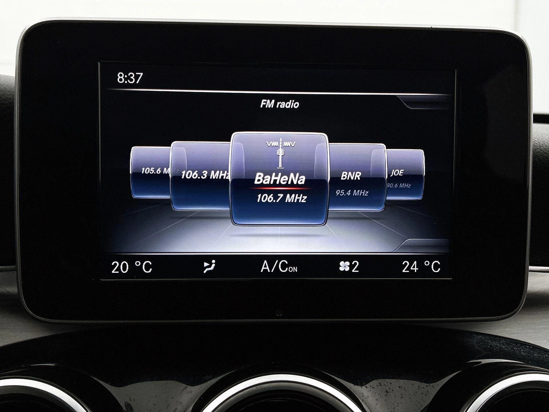 Mercedes-Benz-C-Klasse-image-7