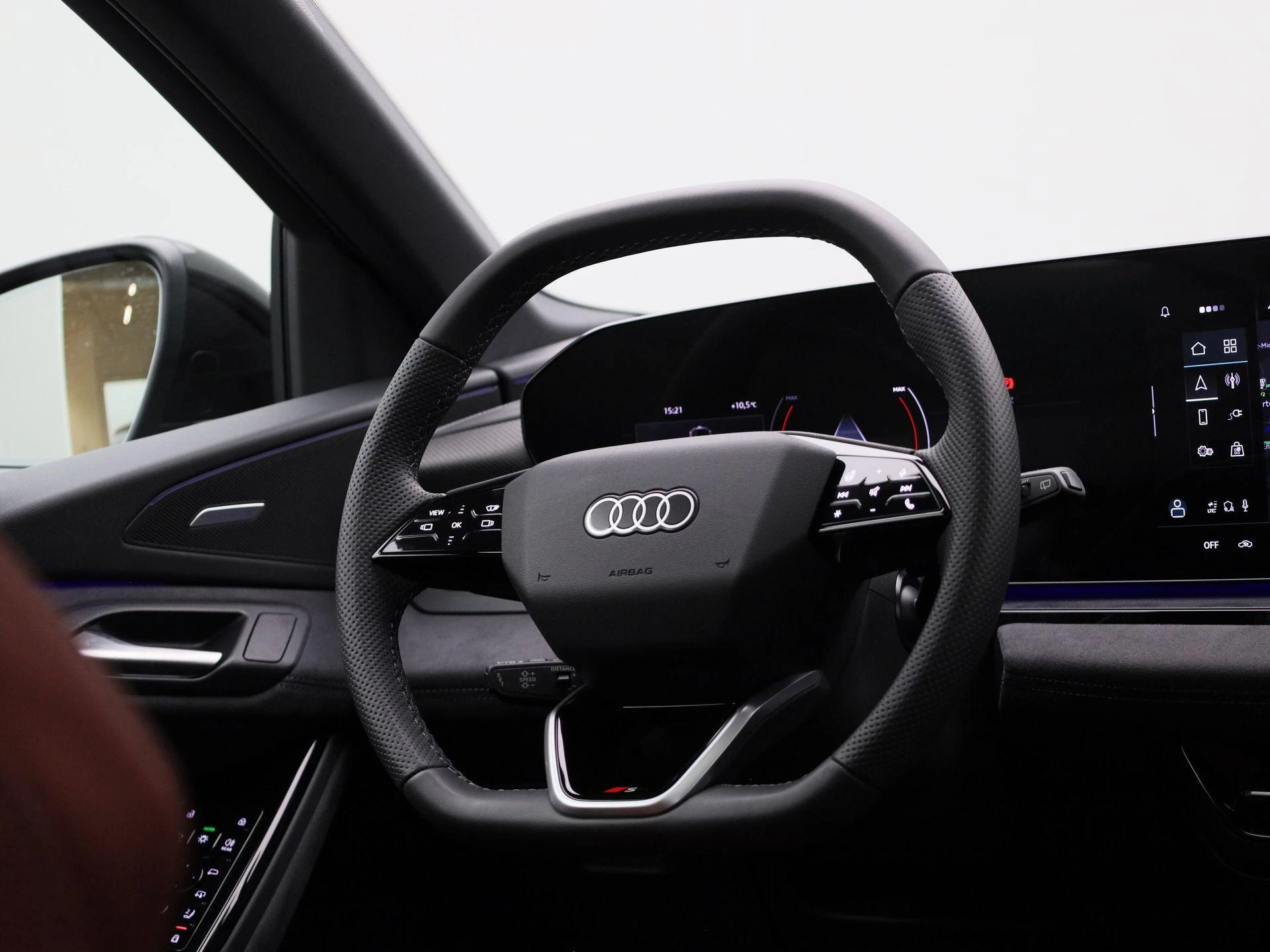 Audi-Q6 e-tron-image-54