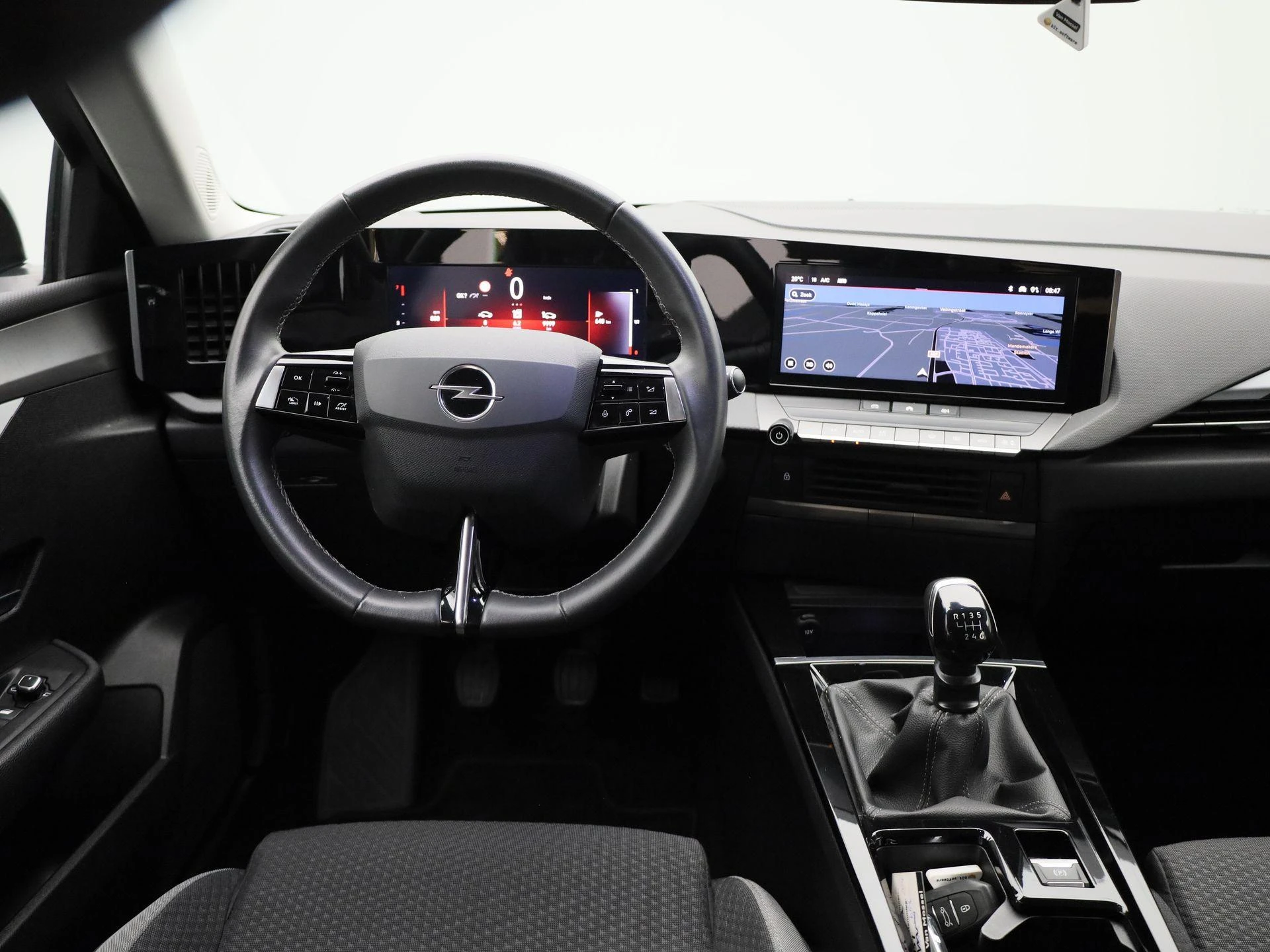 Opel-Astra-image-6