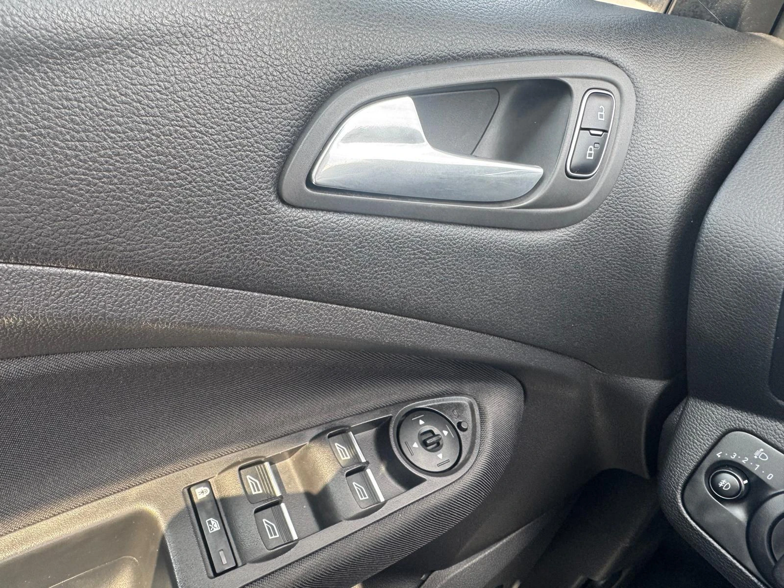 Ford-C-MAX-image-20