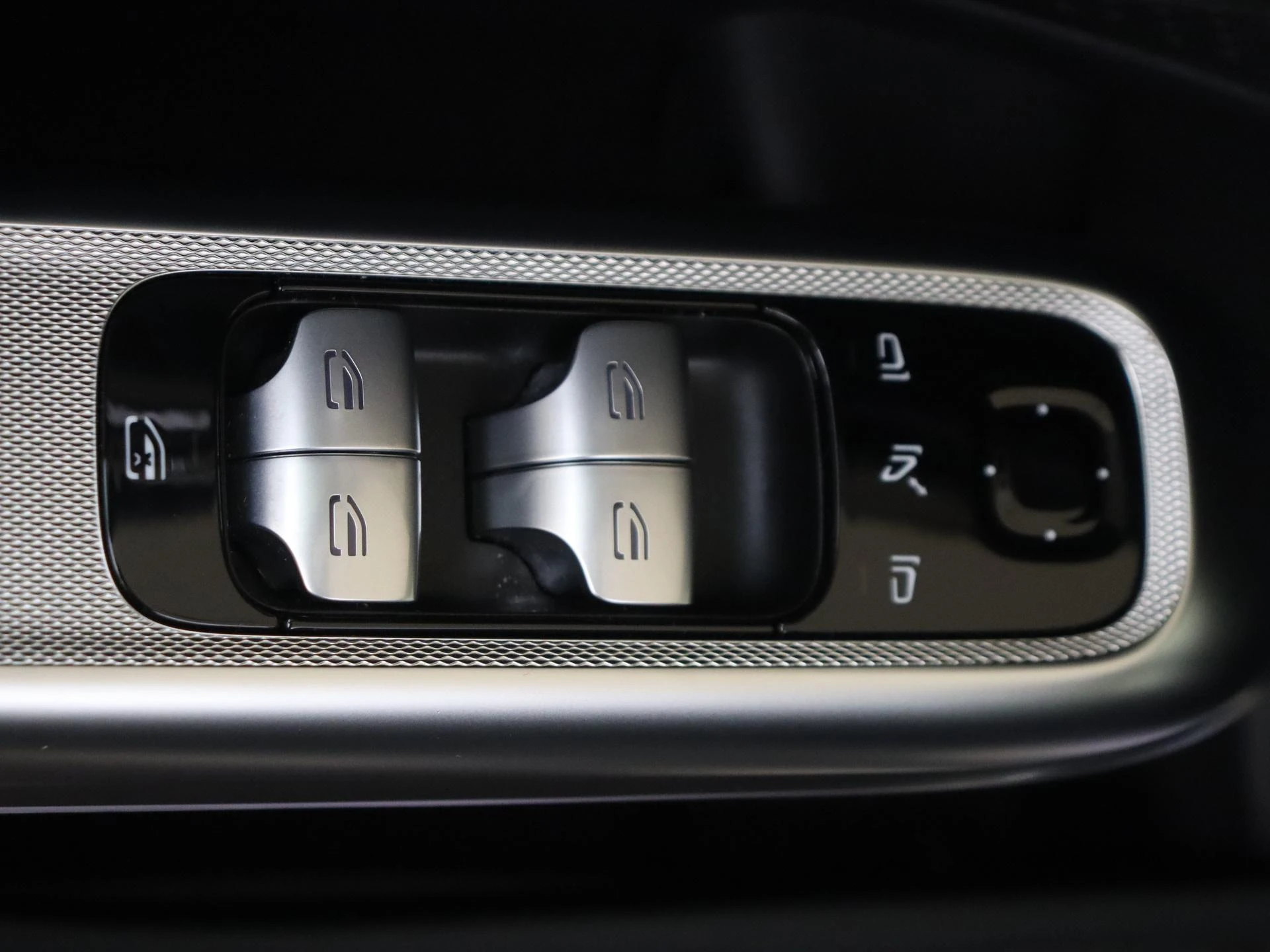 Mercedes-Benz-E-Klasse-image-26