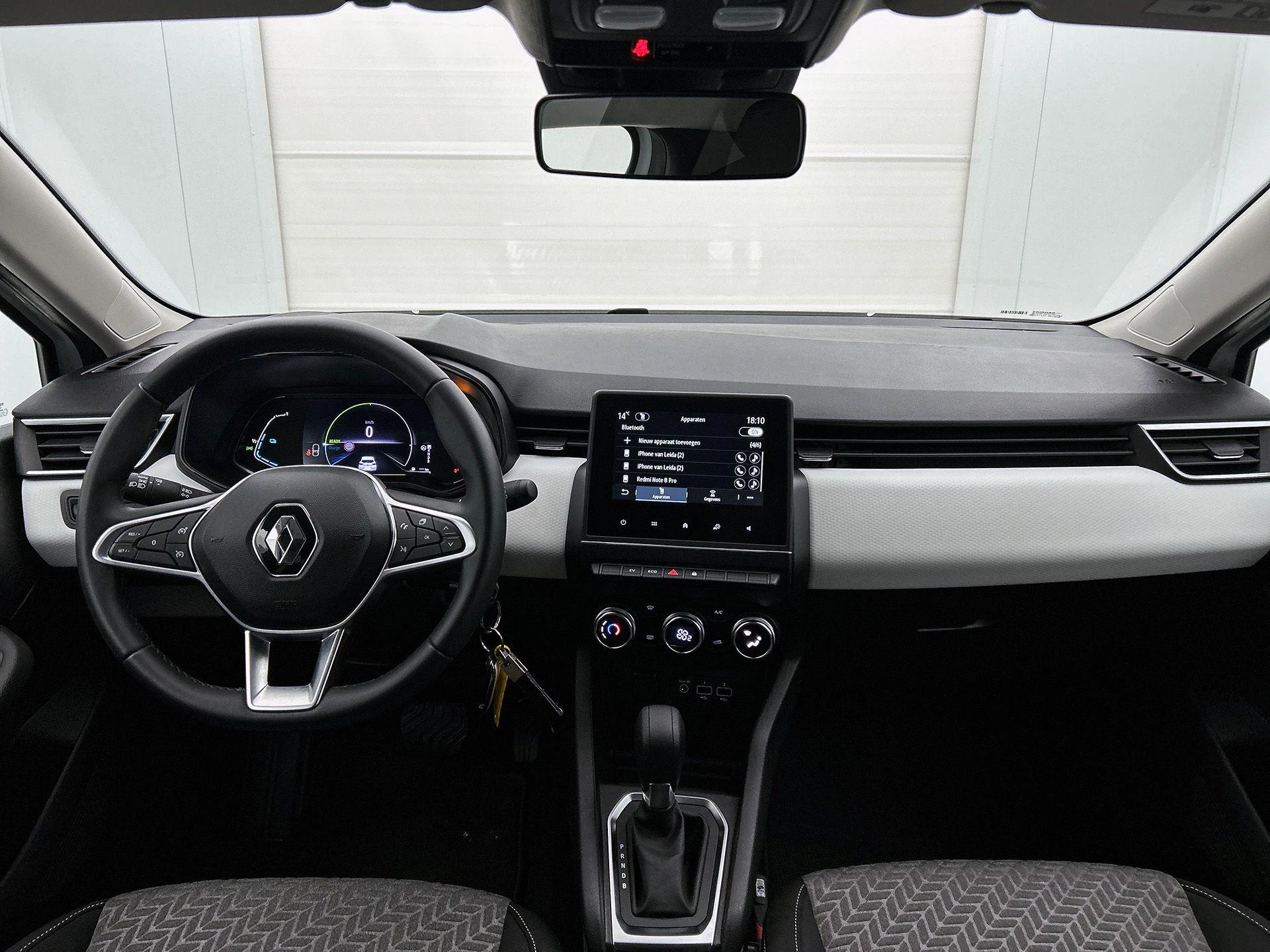 Renault-Clio-image-17